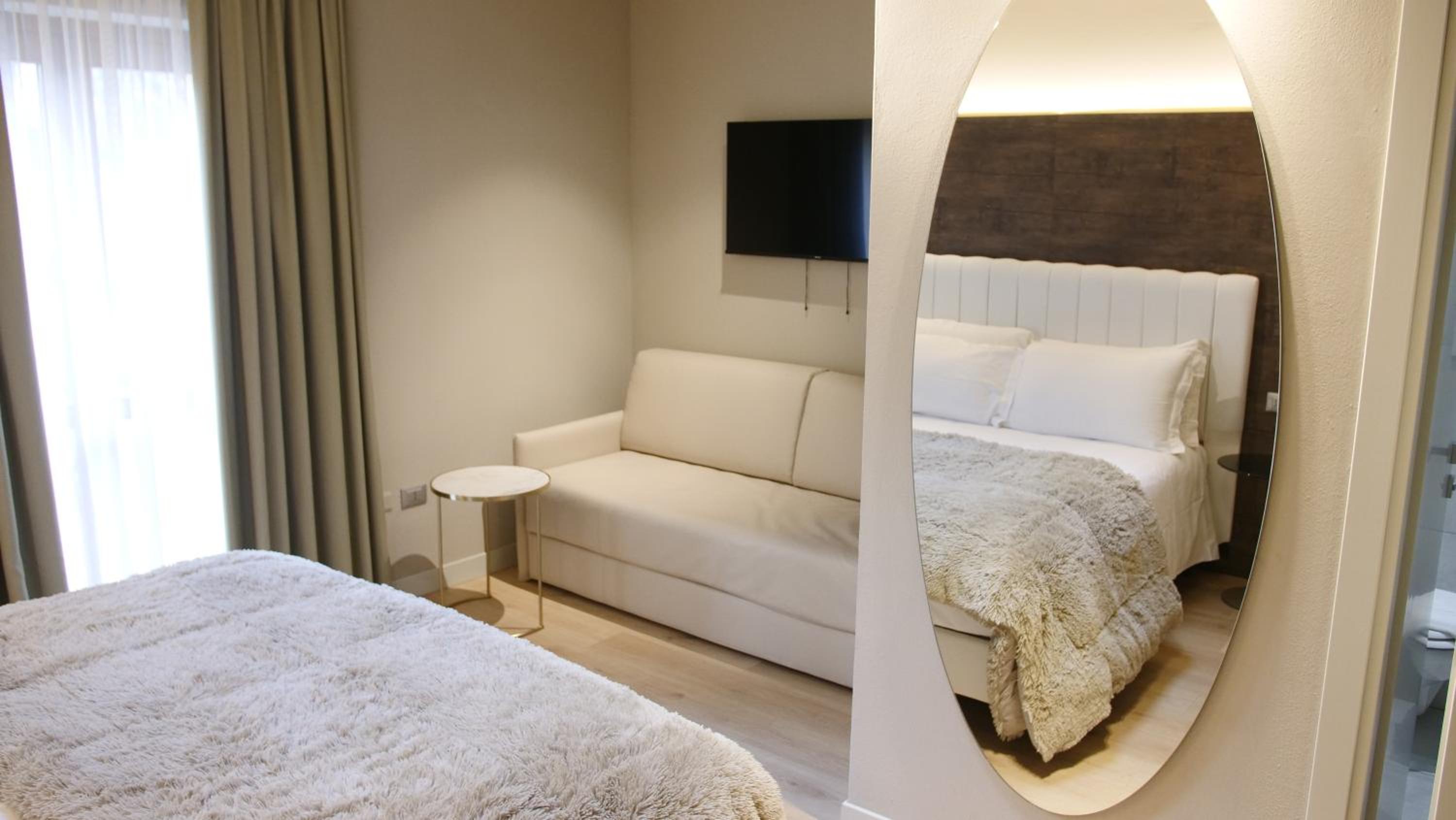 Deluxe Triple Room - Photo 7