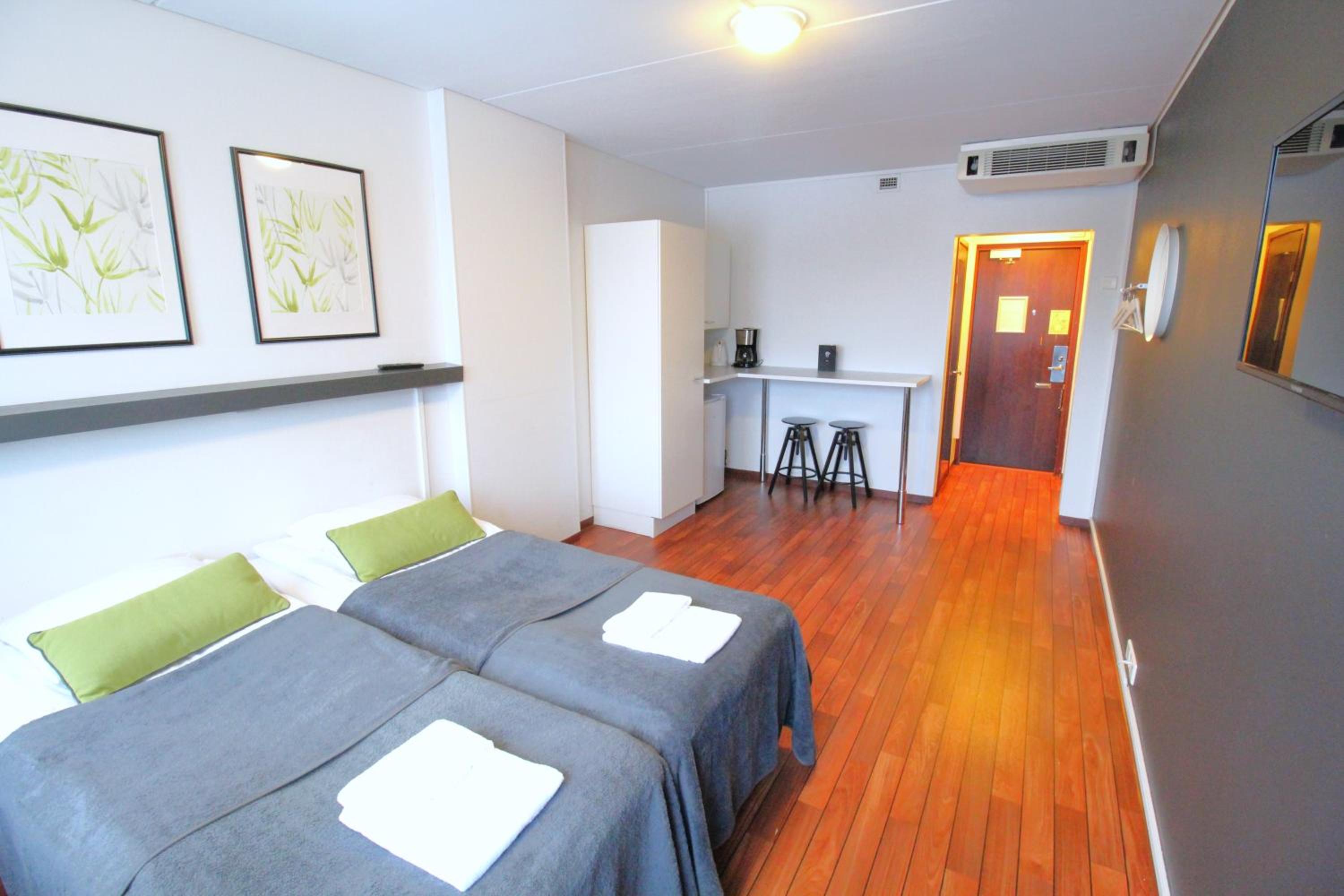 Standard Twin Room photo 2
