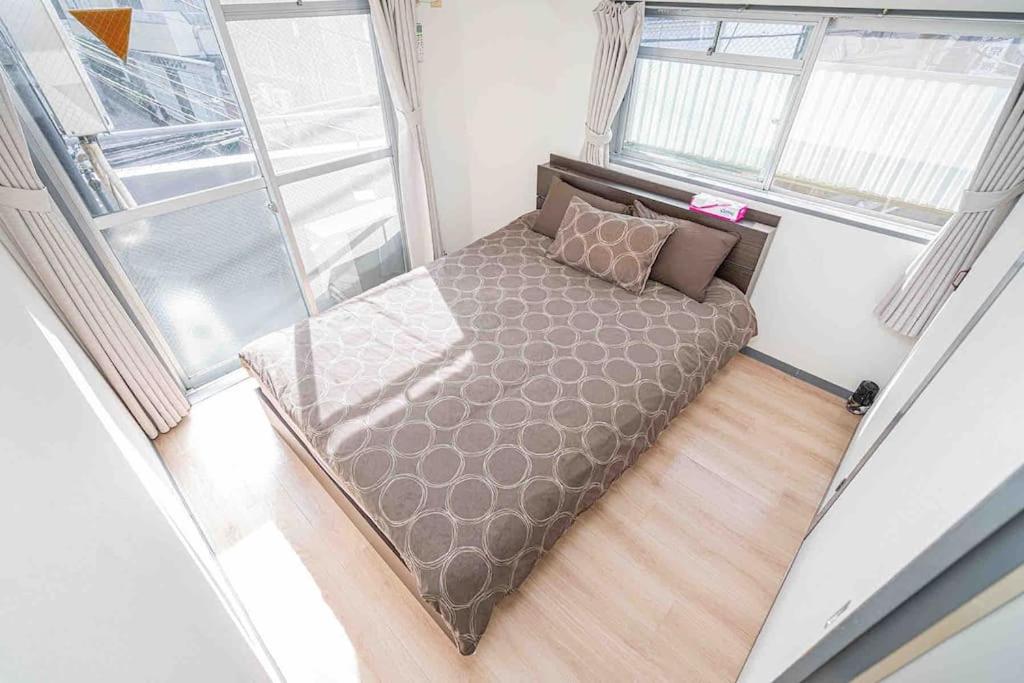 One-Bedroom Apartment photo 3