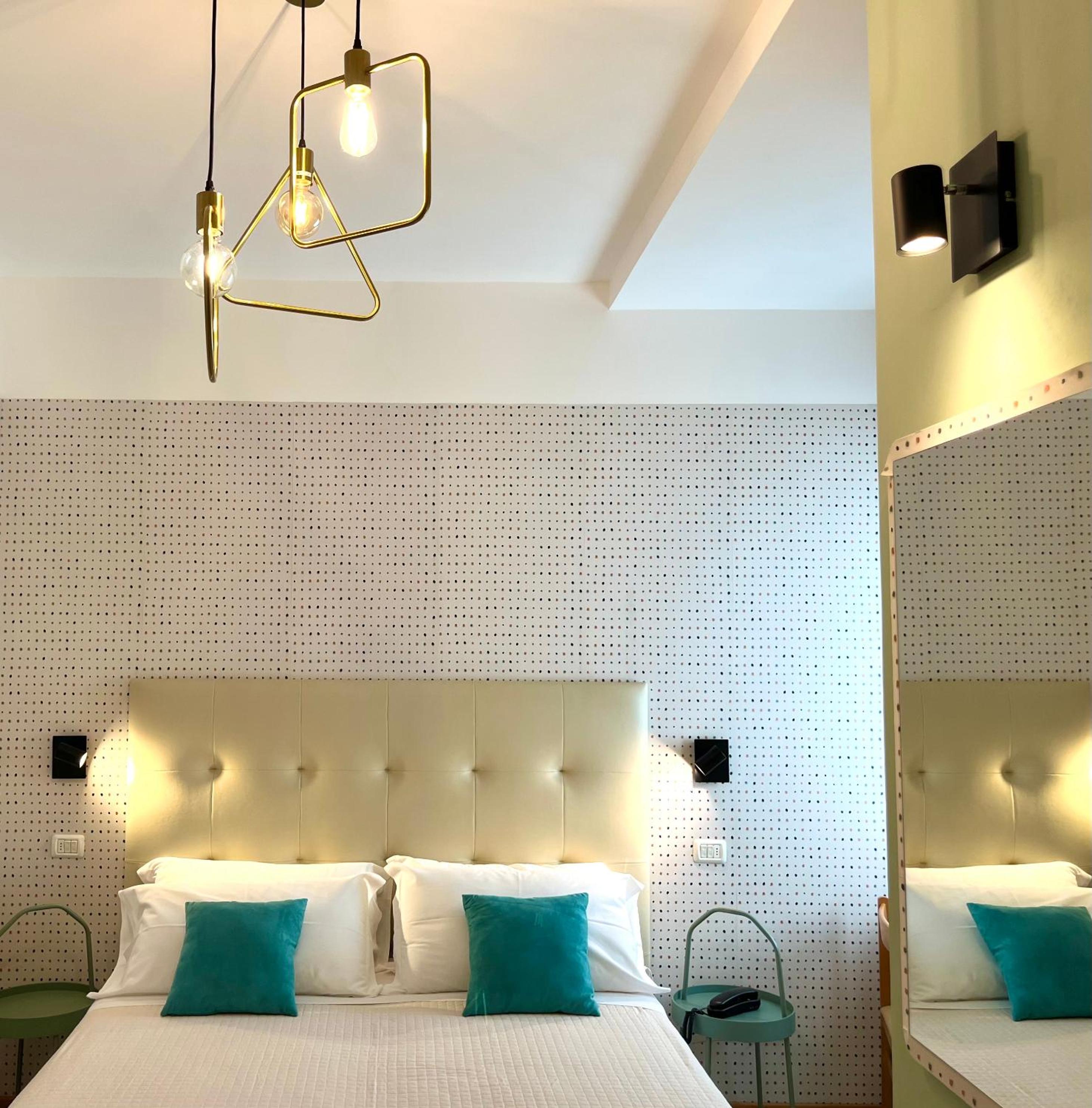 Kleines Doppel- oder Zweibettzimmer
