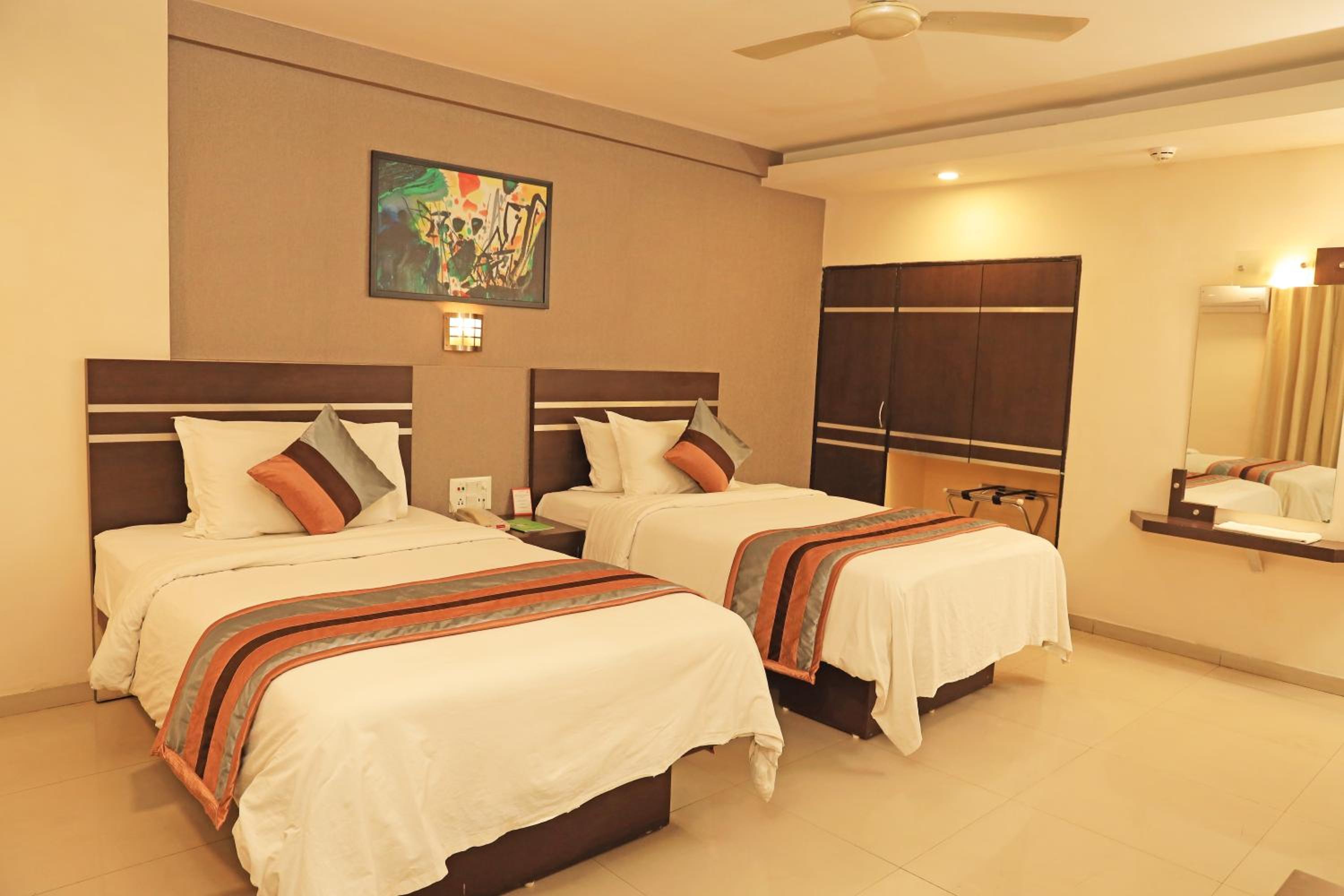 Double or Twin Room photo 3