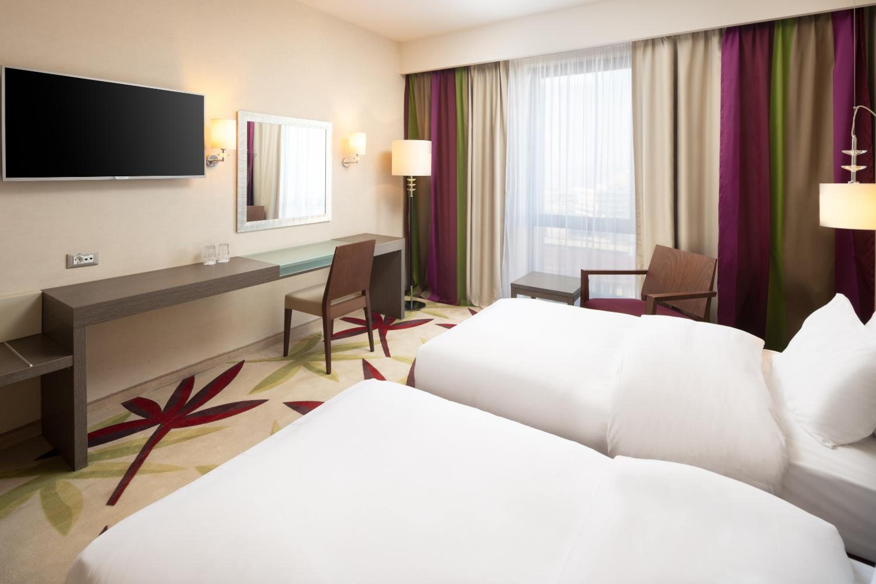 Standard Twin Room - Photo 1