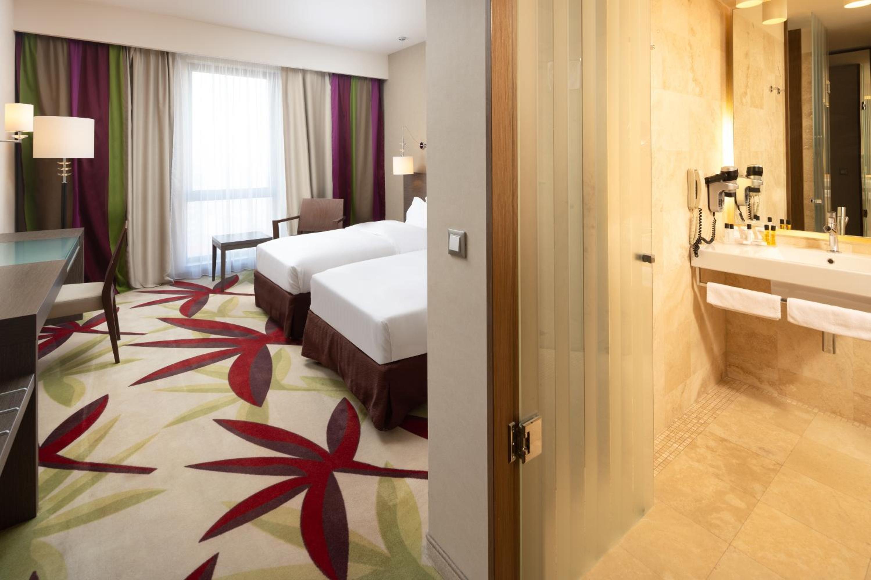 Standard Twin Room - Photo 2