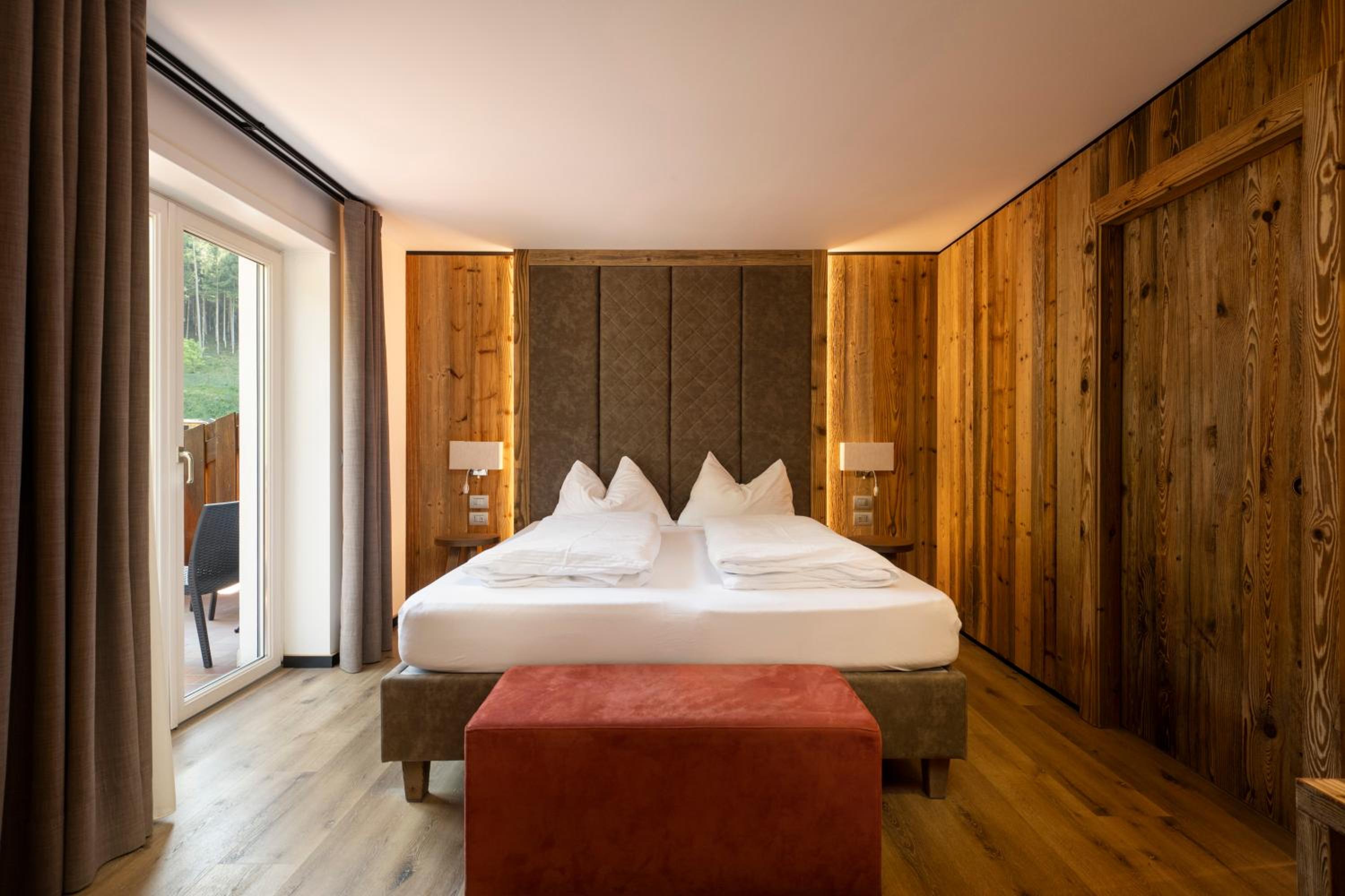 Queen Room with Balcony