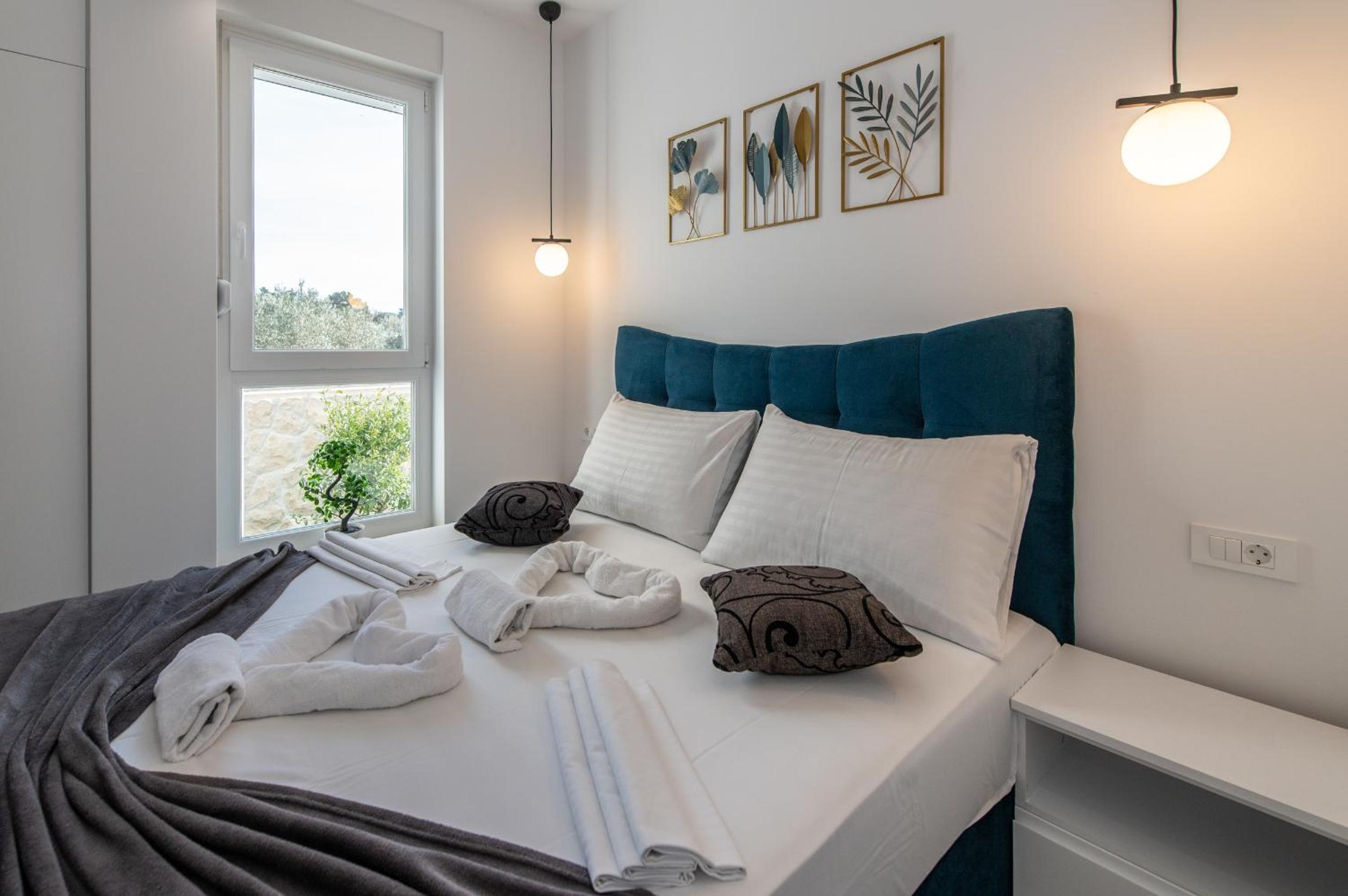 Ground Floor Apartment with Private Jacuzzi