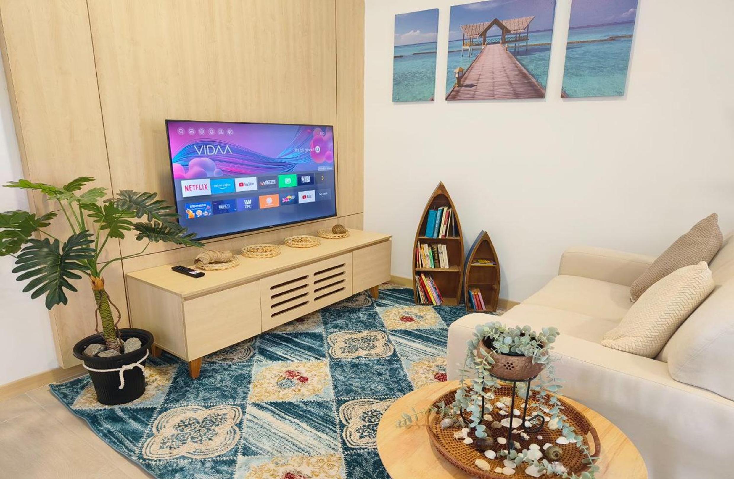 Deluxe Suite with Sea View - Photo 2