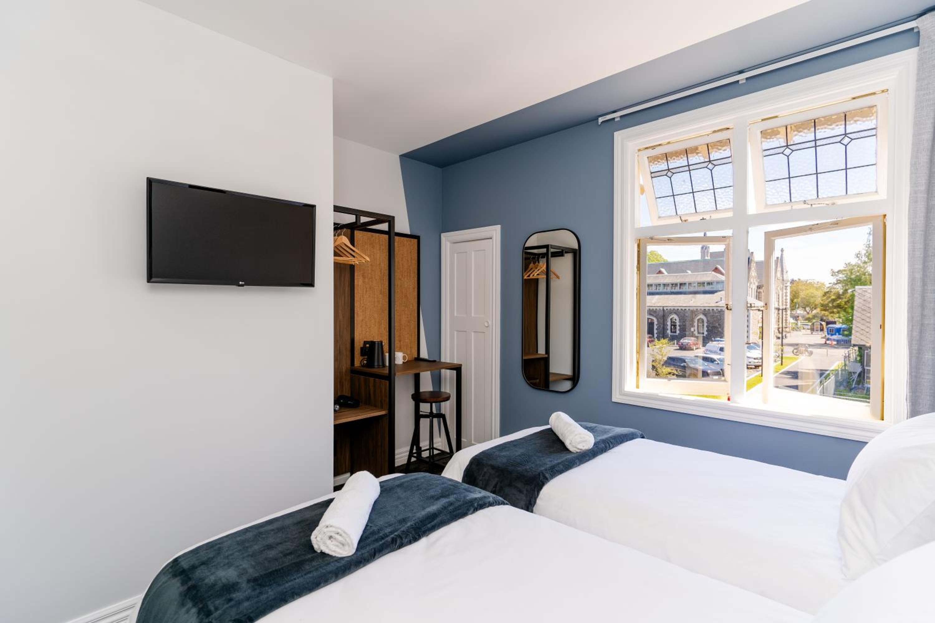 Twin Room - Photo 1