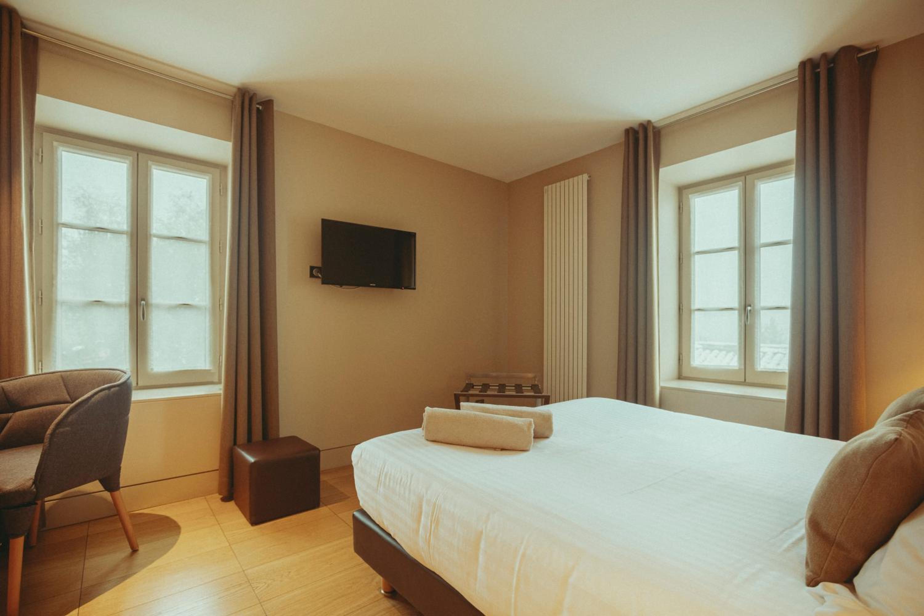 Deluxe Double Room photo 2