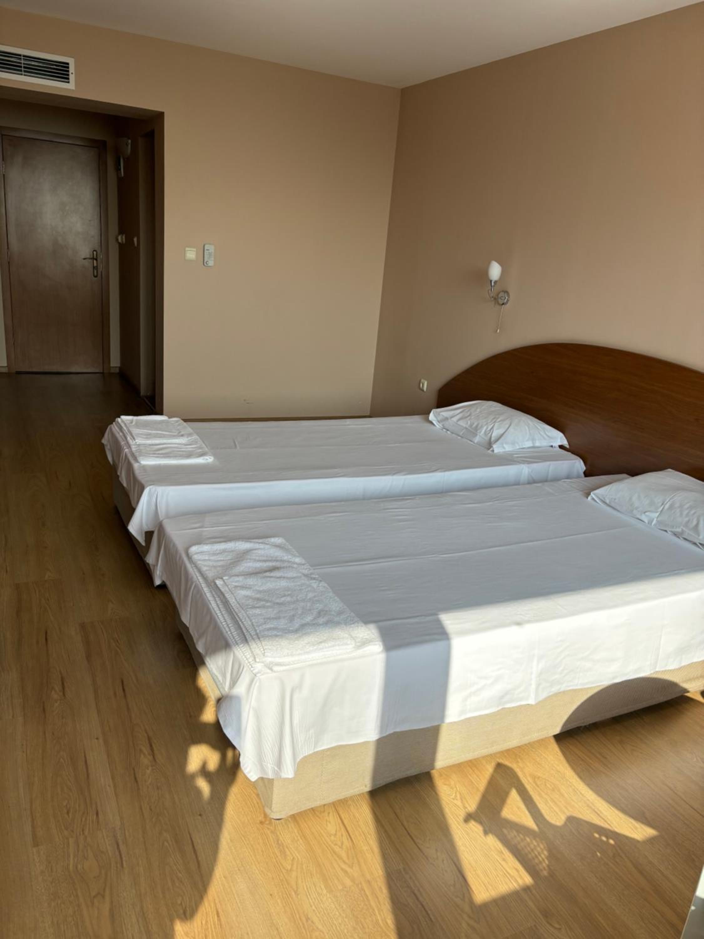 Standard Twin Room with Sea View photo 2