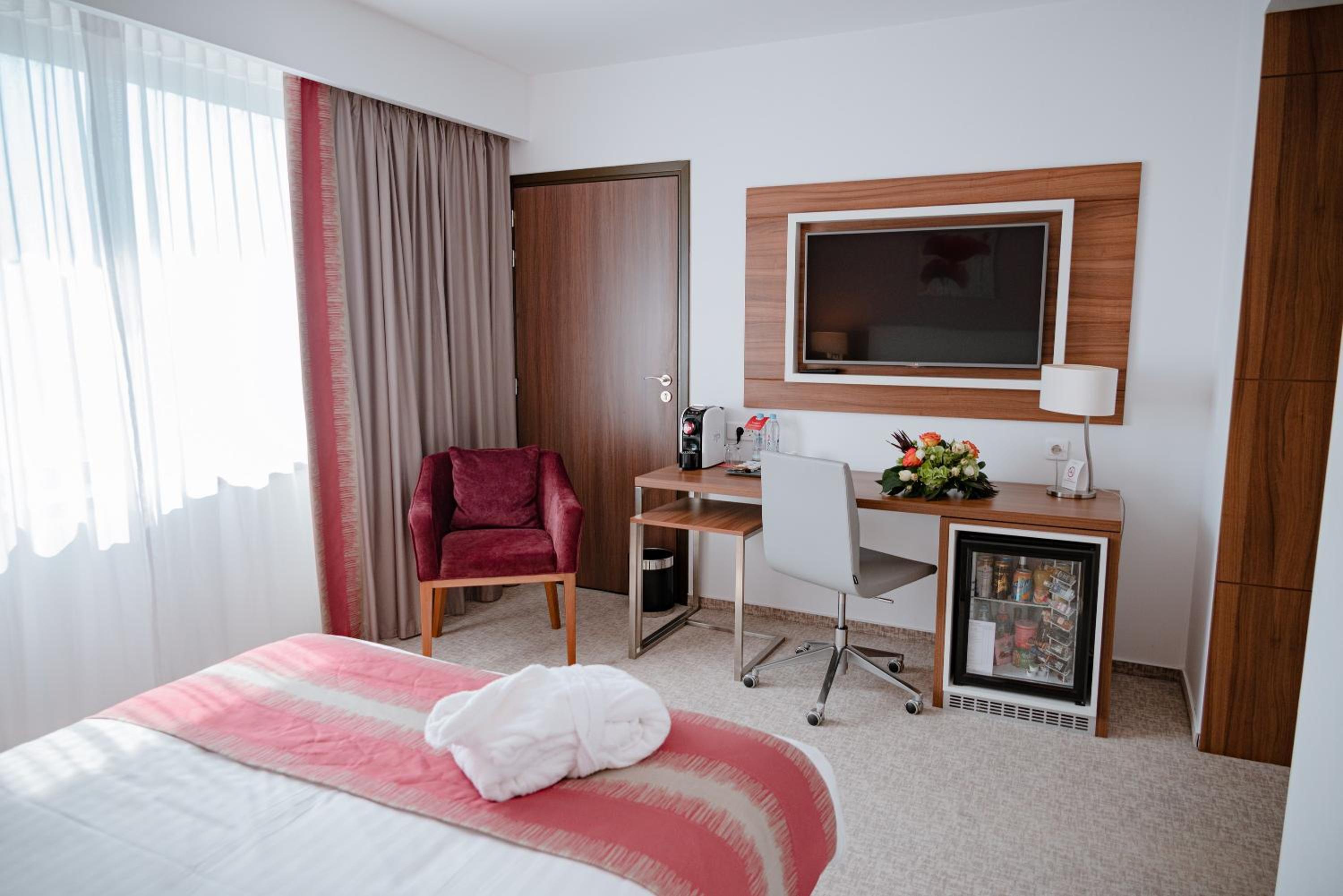 Single Room - Disability Access photo 1