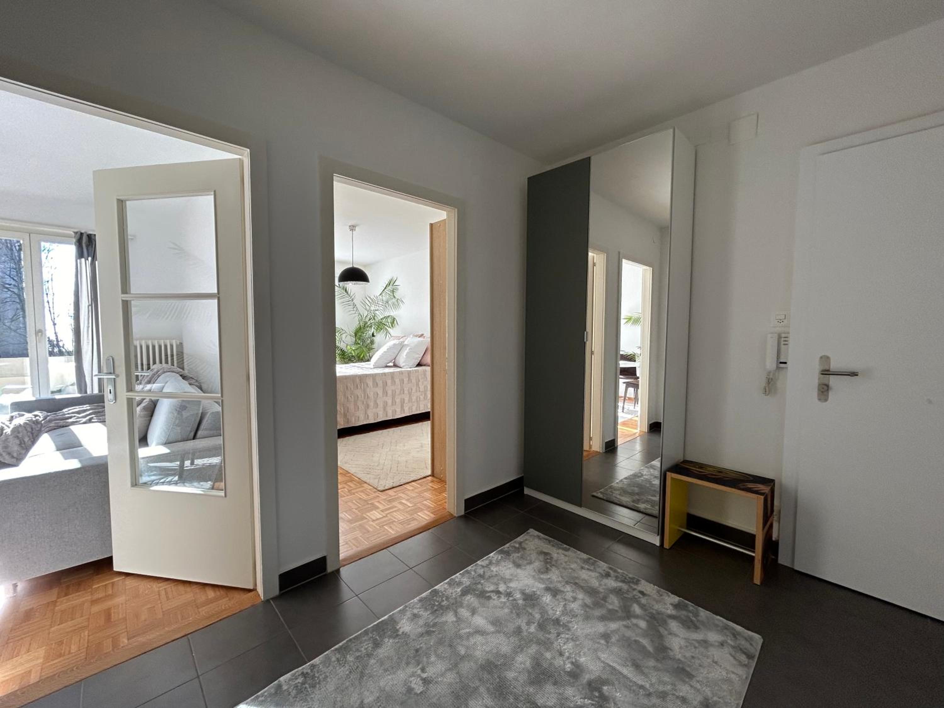 One-Bedroom Apartment photo 3