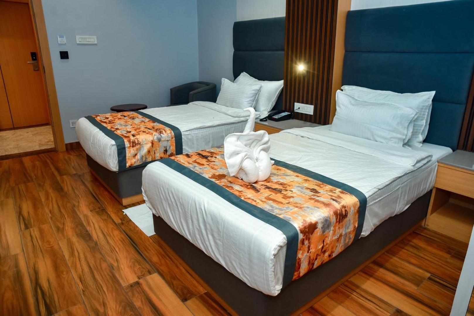 Deluxe Twin Room photo 2