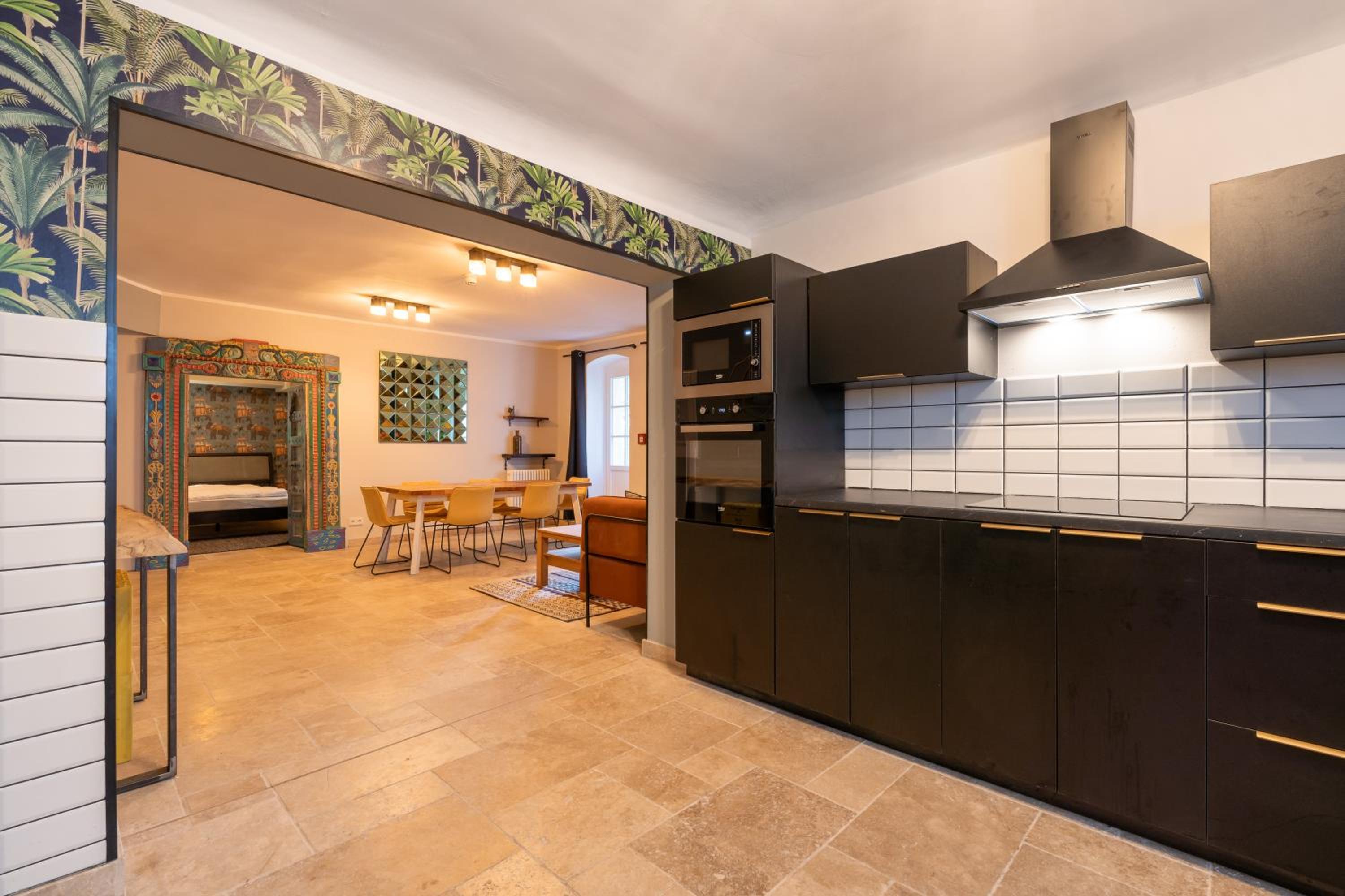 Apartment with Garden View - Photo 7