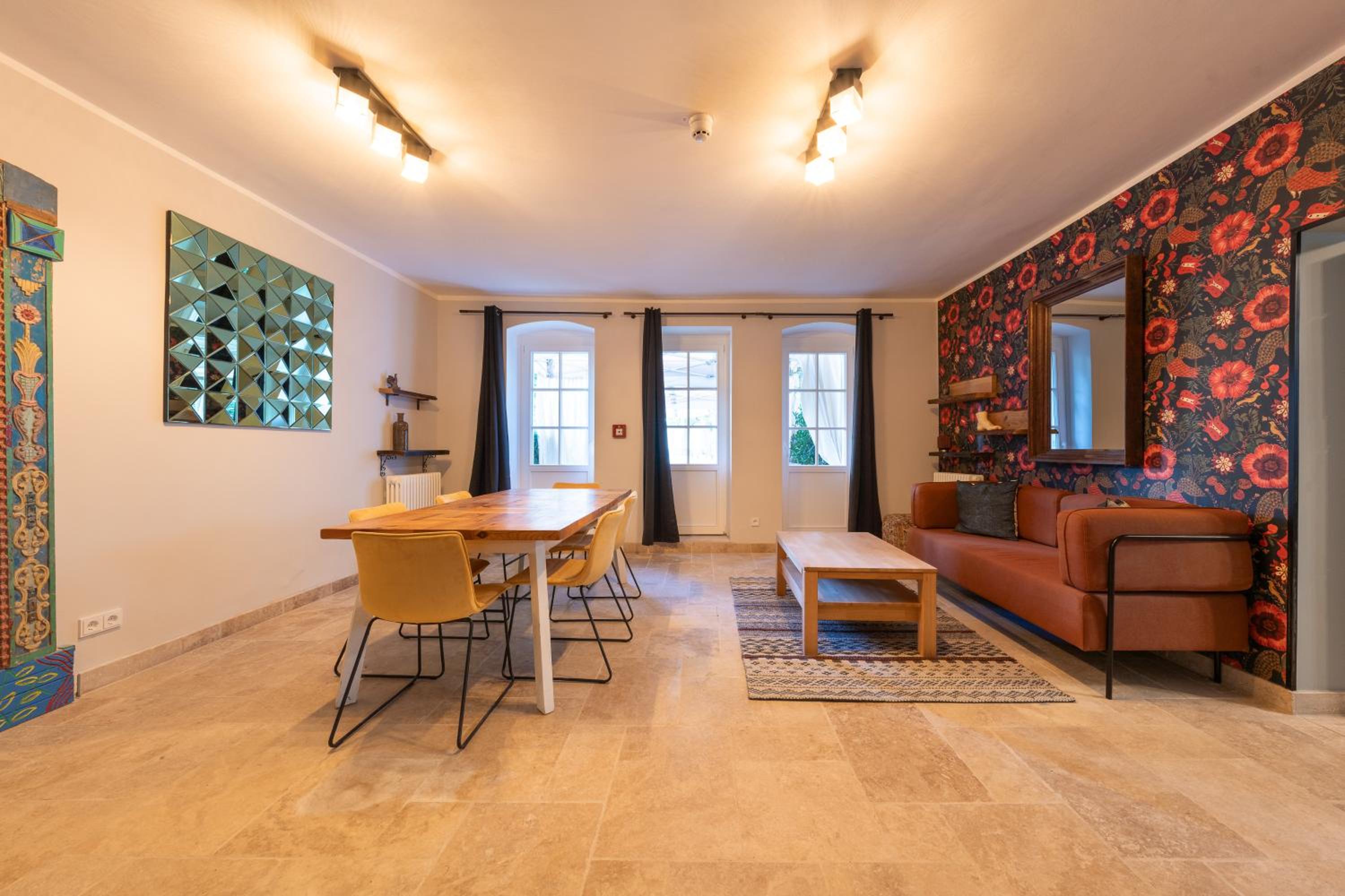 Apartment with Garden View - Photo 4