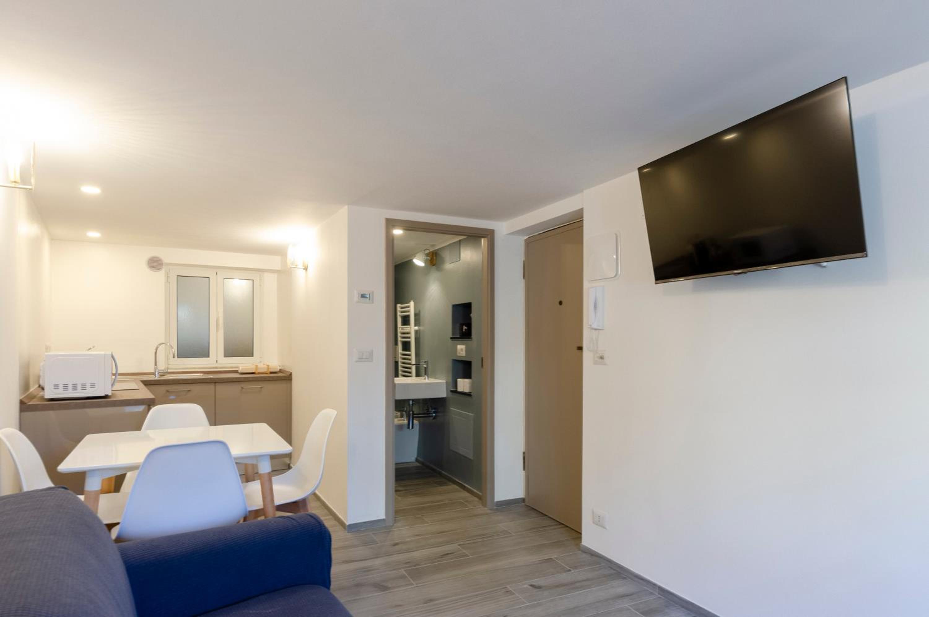 One-Bedroom Apartment