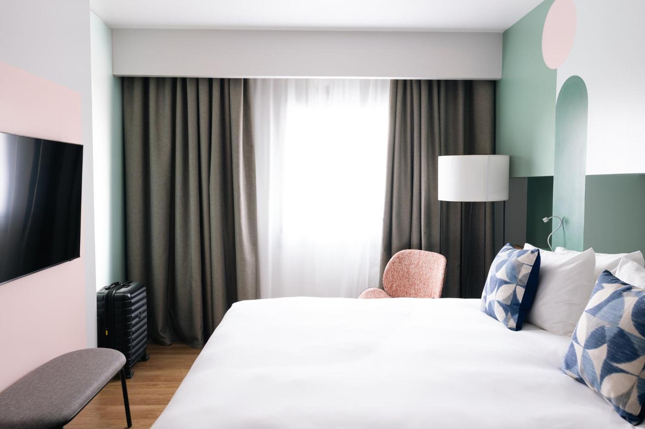 Standard Queen Room - Photo 1