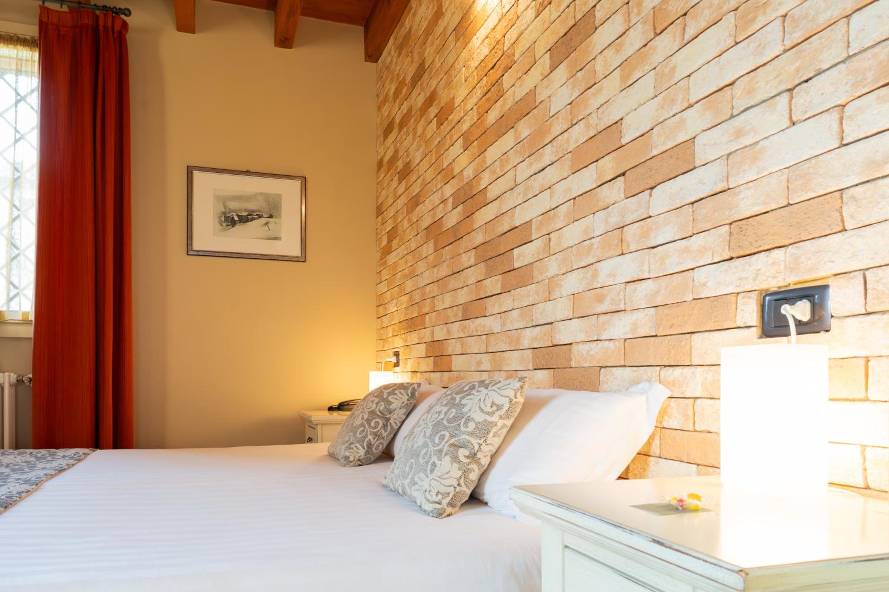 Standard Double Room - Photo 3