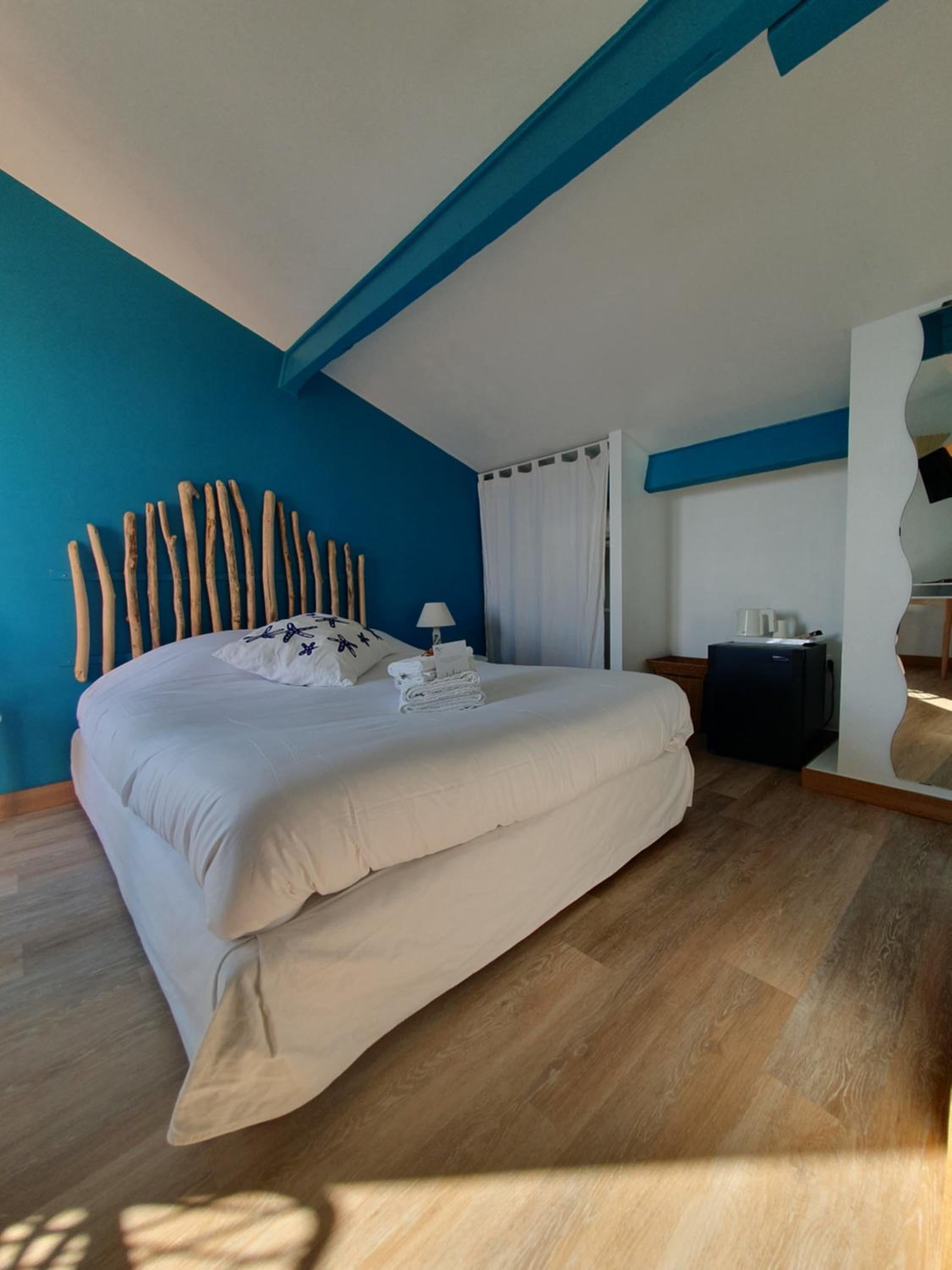Double Room with Sea View and Balcony - Photo 7