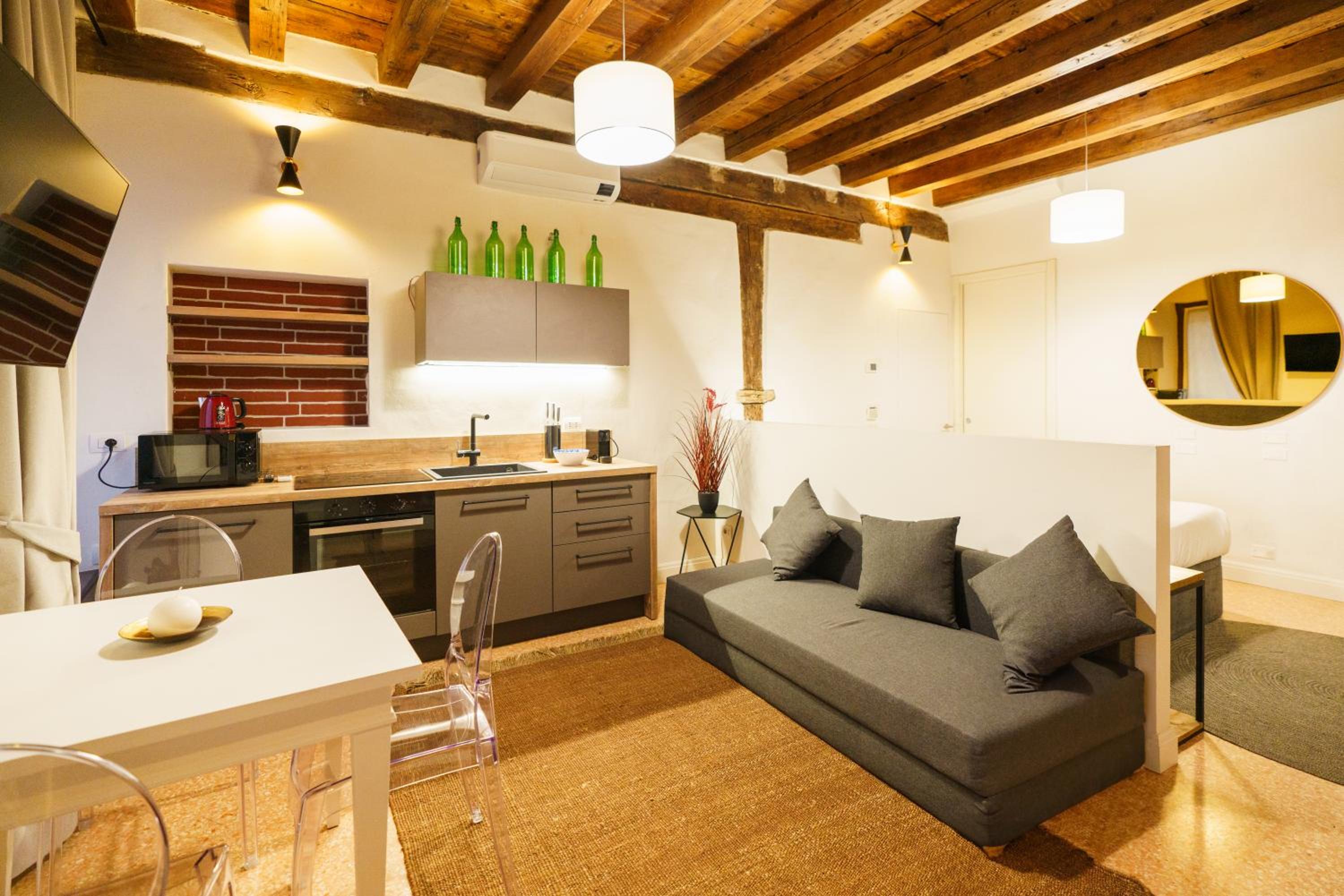 One-Bedroom Apartment