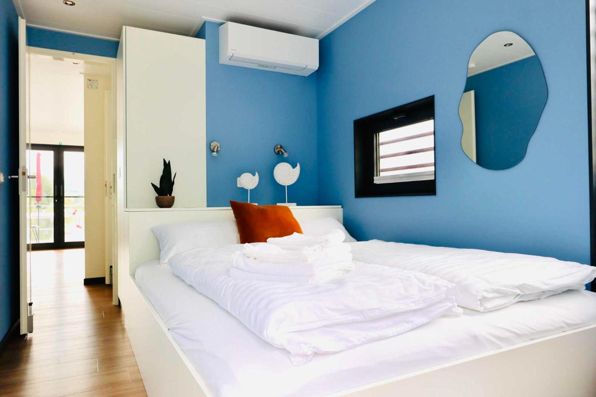 Two-Bedroom House photo 3
