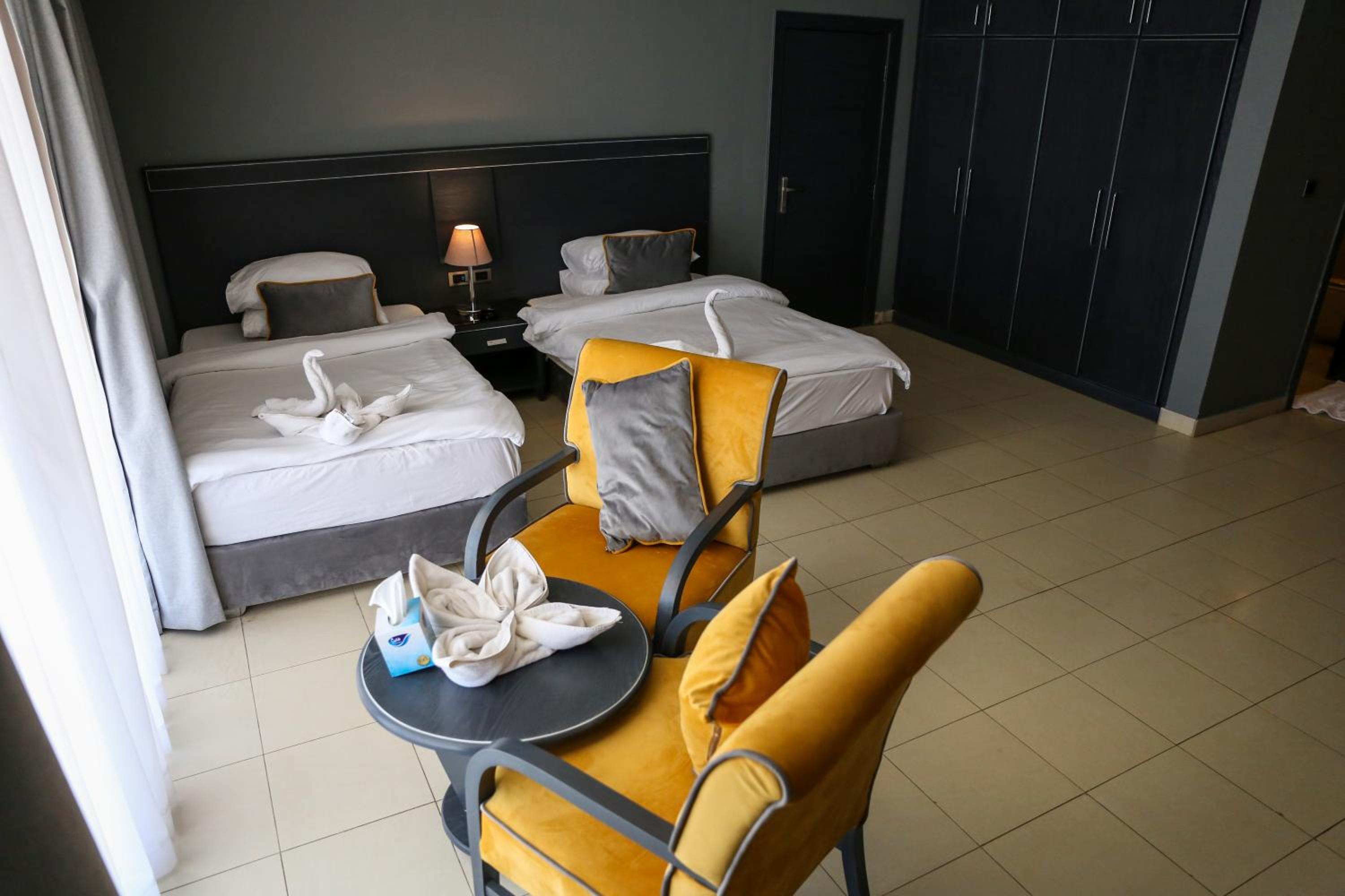 Standard Twin Room with Mountain View photo 1