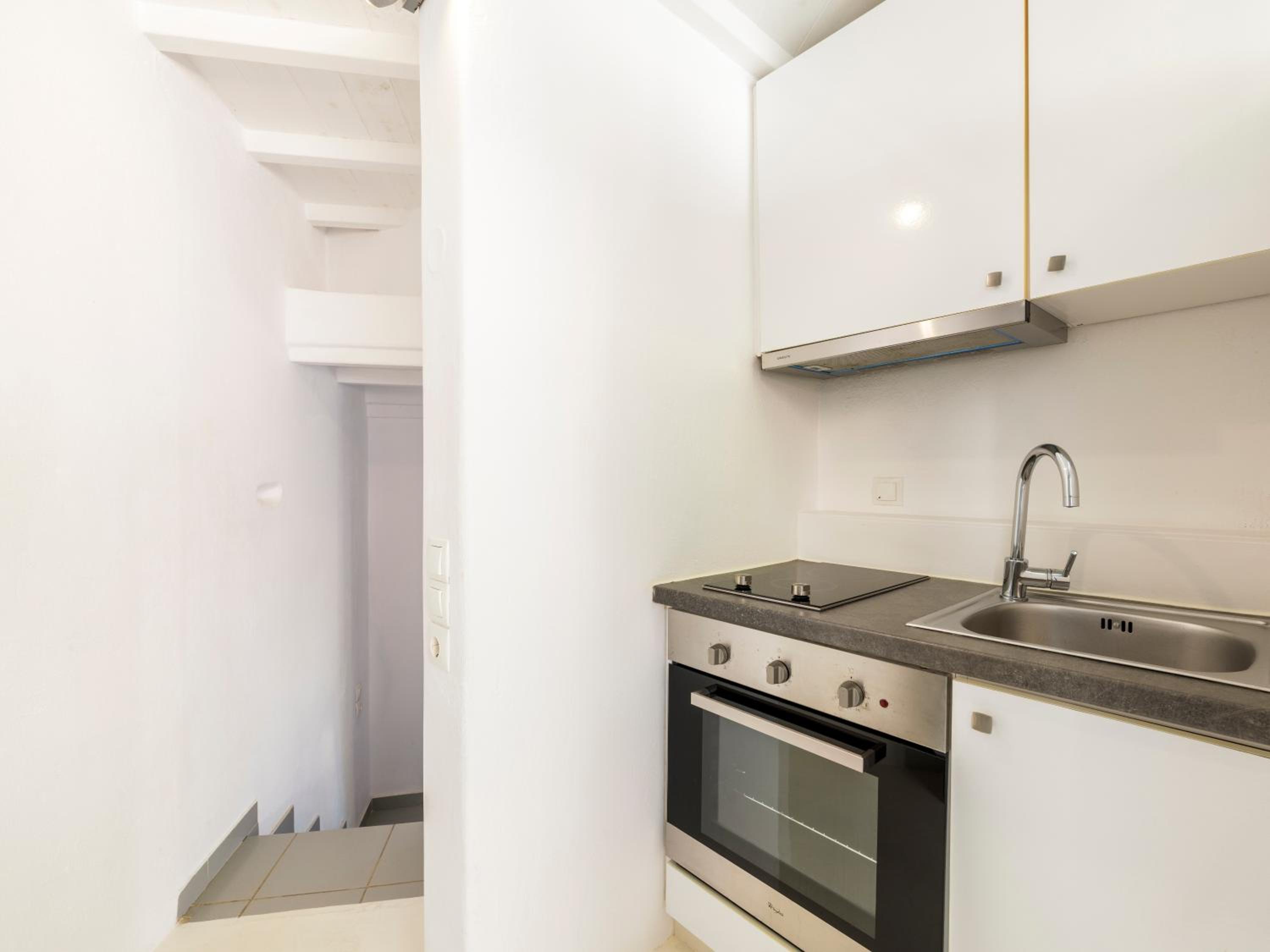 Studio Apartment - Photo 5
