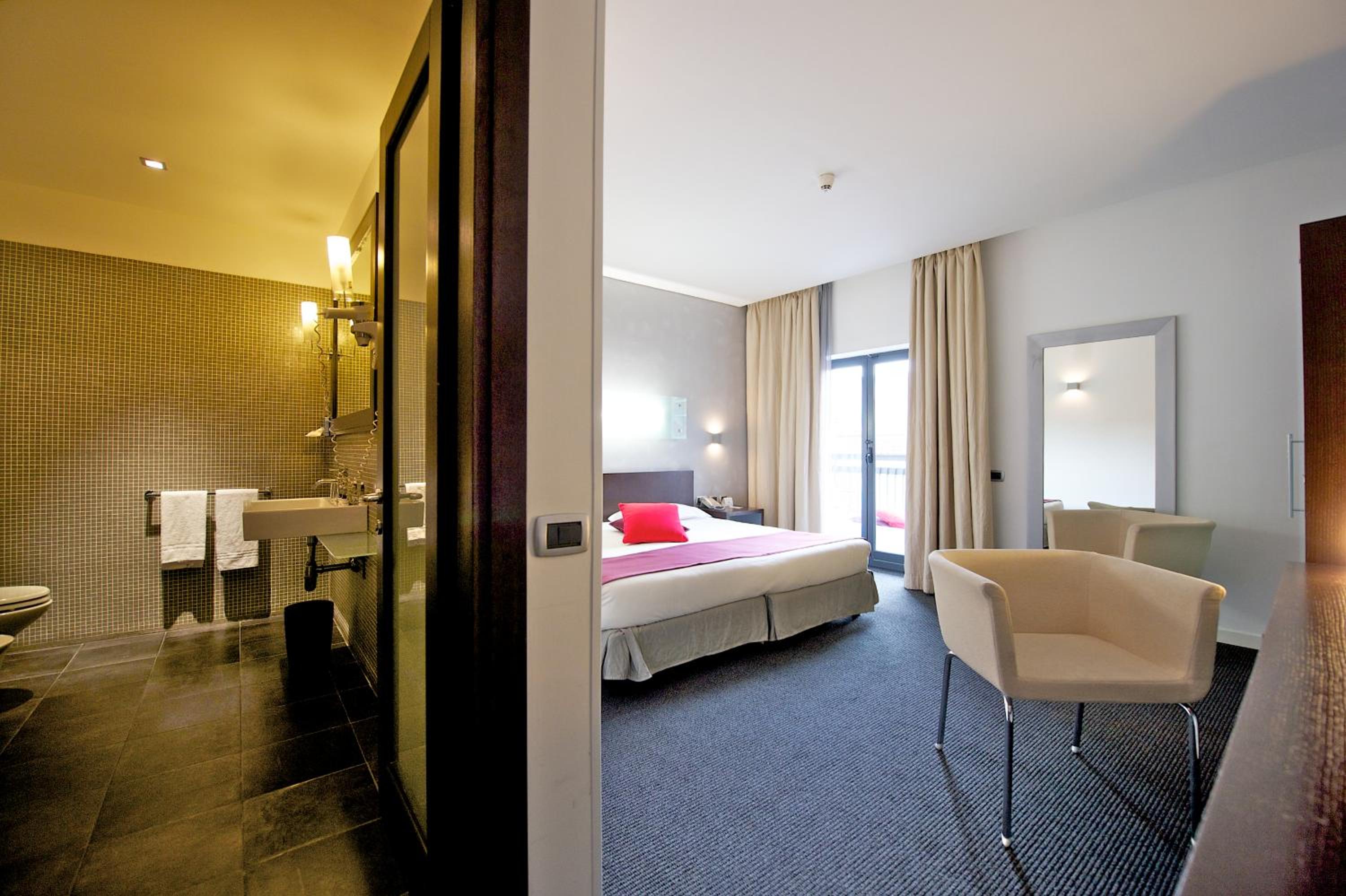 Standard Double Room - Photo 1