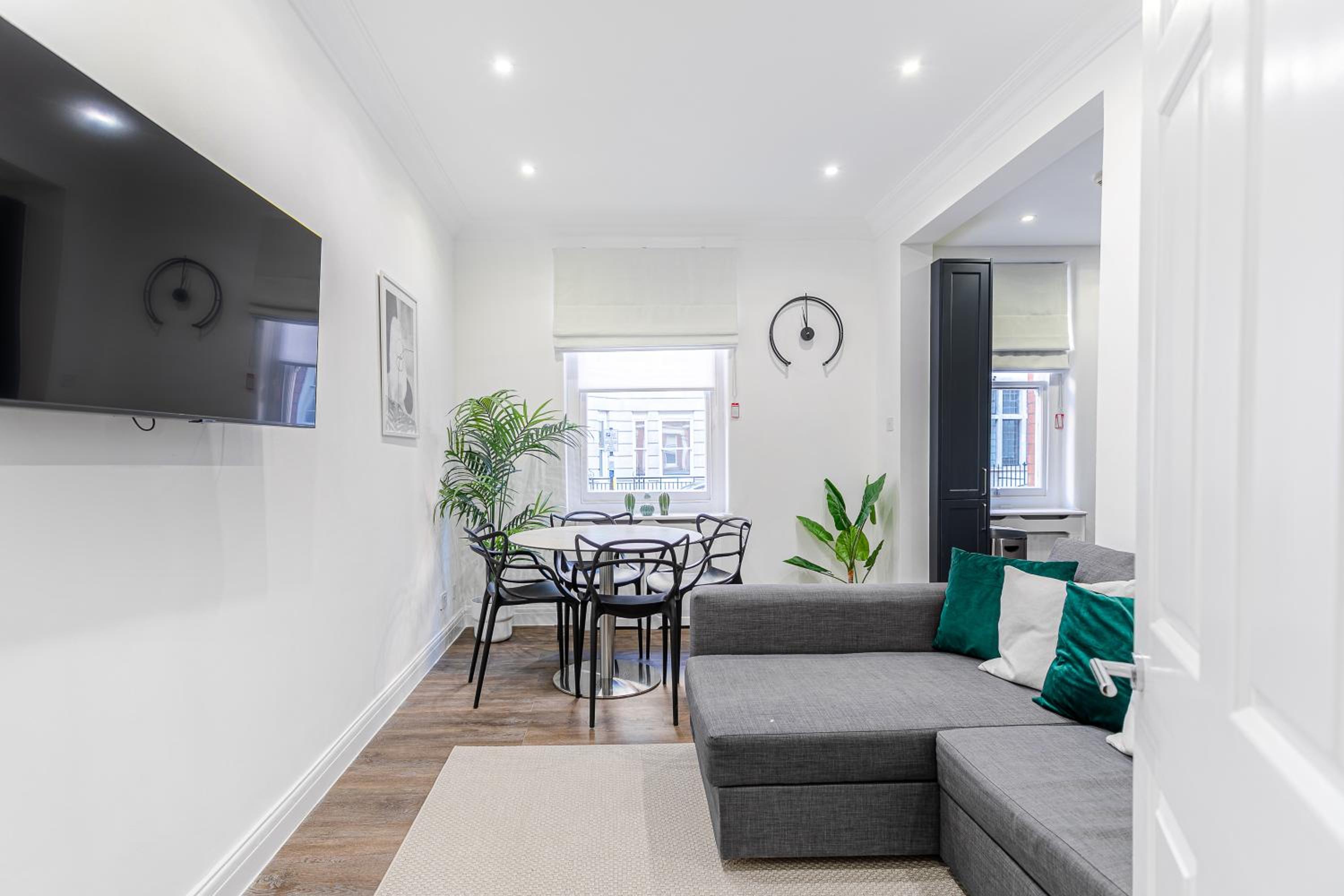 Apartment - Ground Floor photo 2