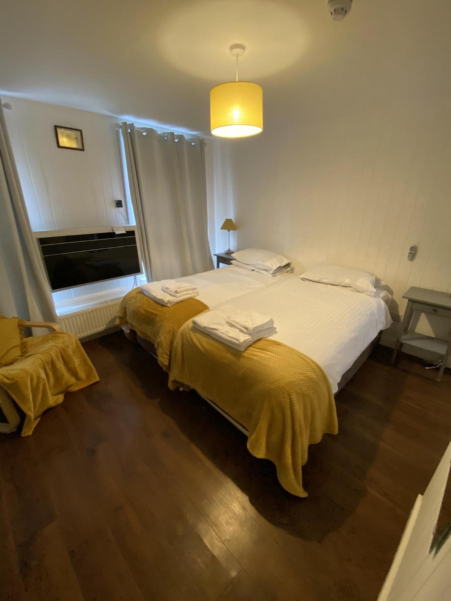 Standard Twin Room photo 3