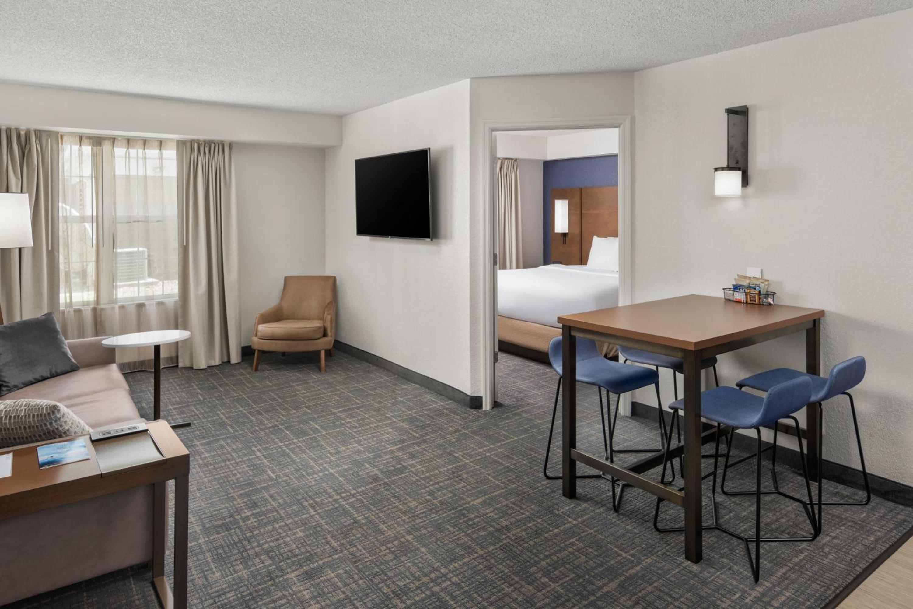 2 Bedroom Suite