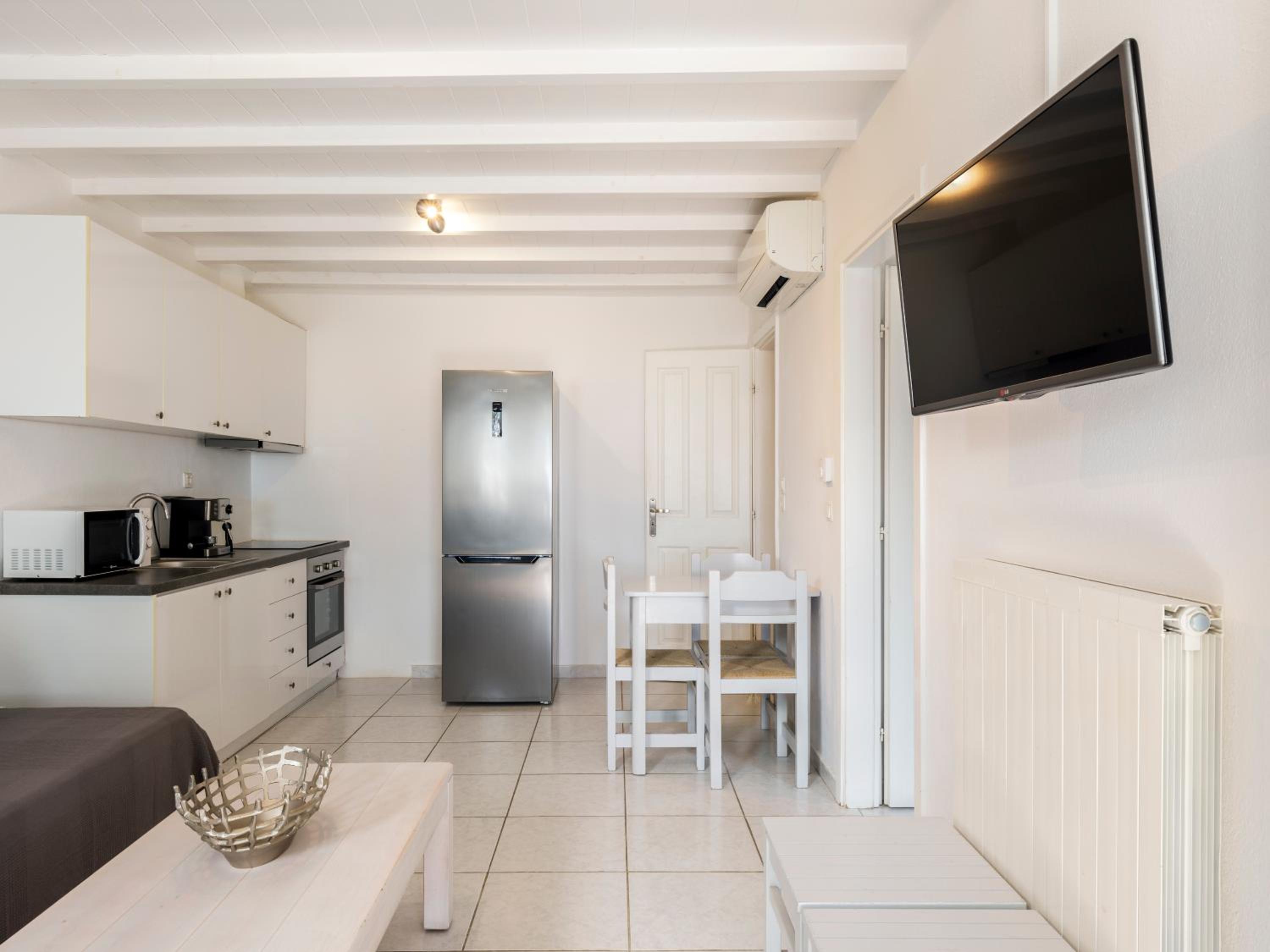 One-Bedroom Apartment - Photo 29