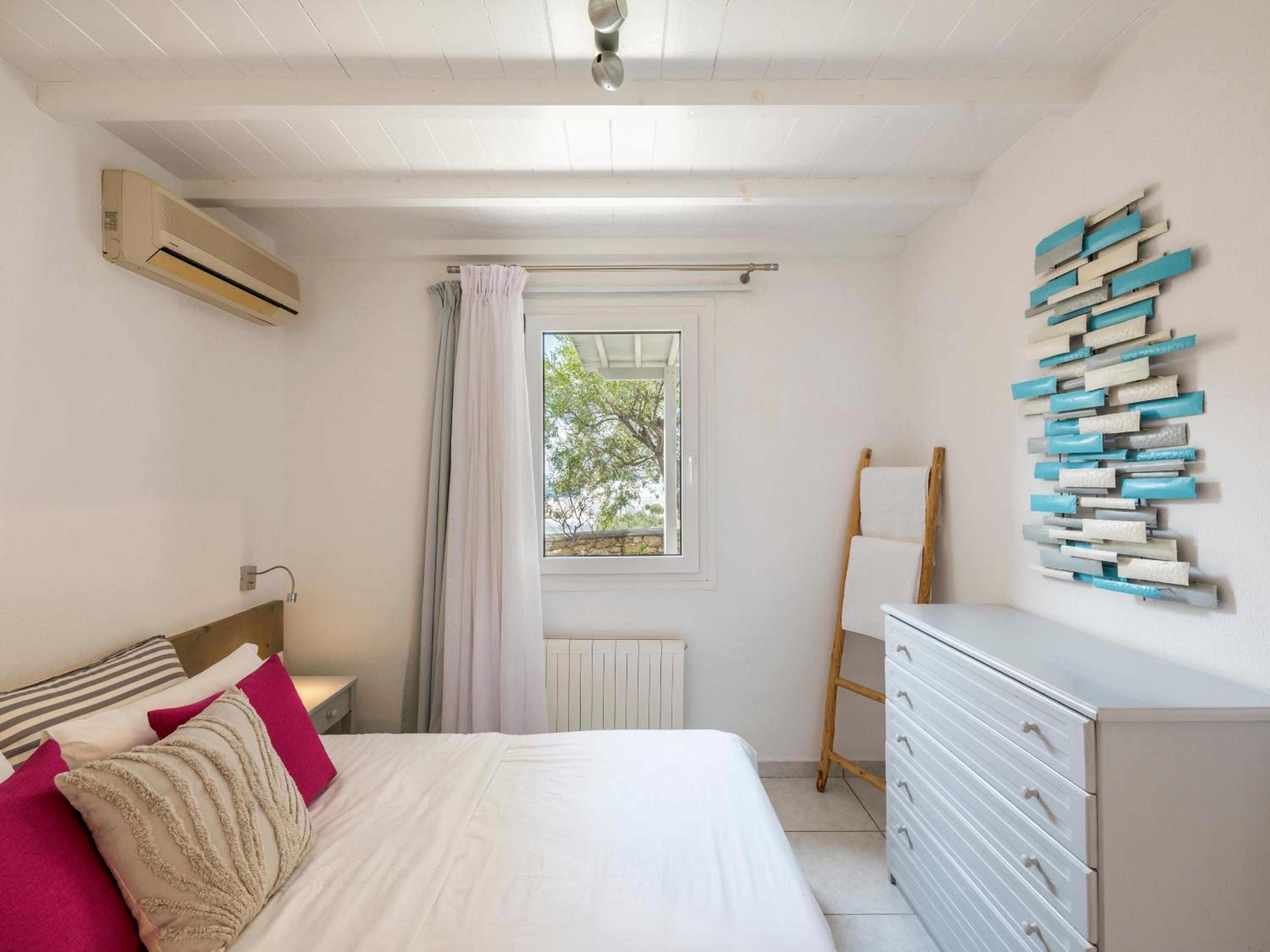 One-Bedroom Apartment - Photo 10
