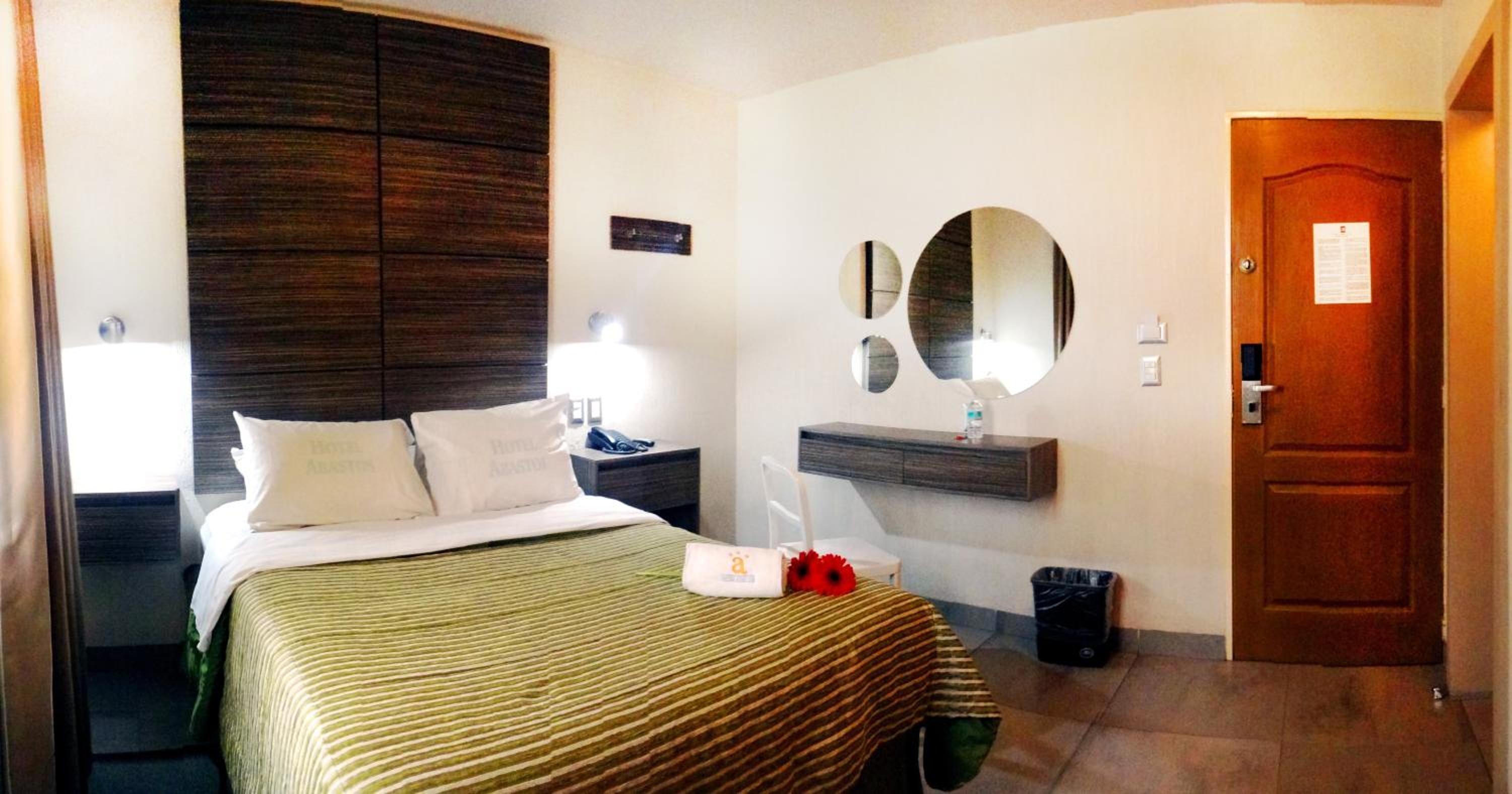 Queen Room - Photo 3