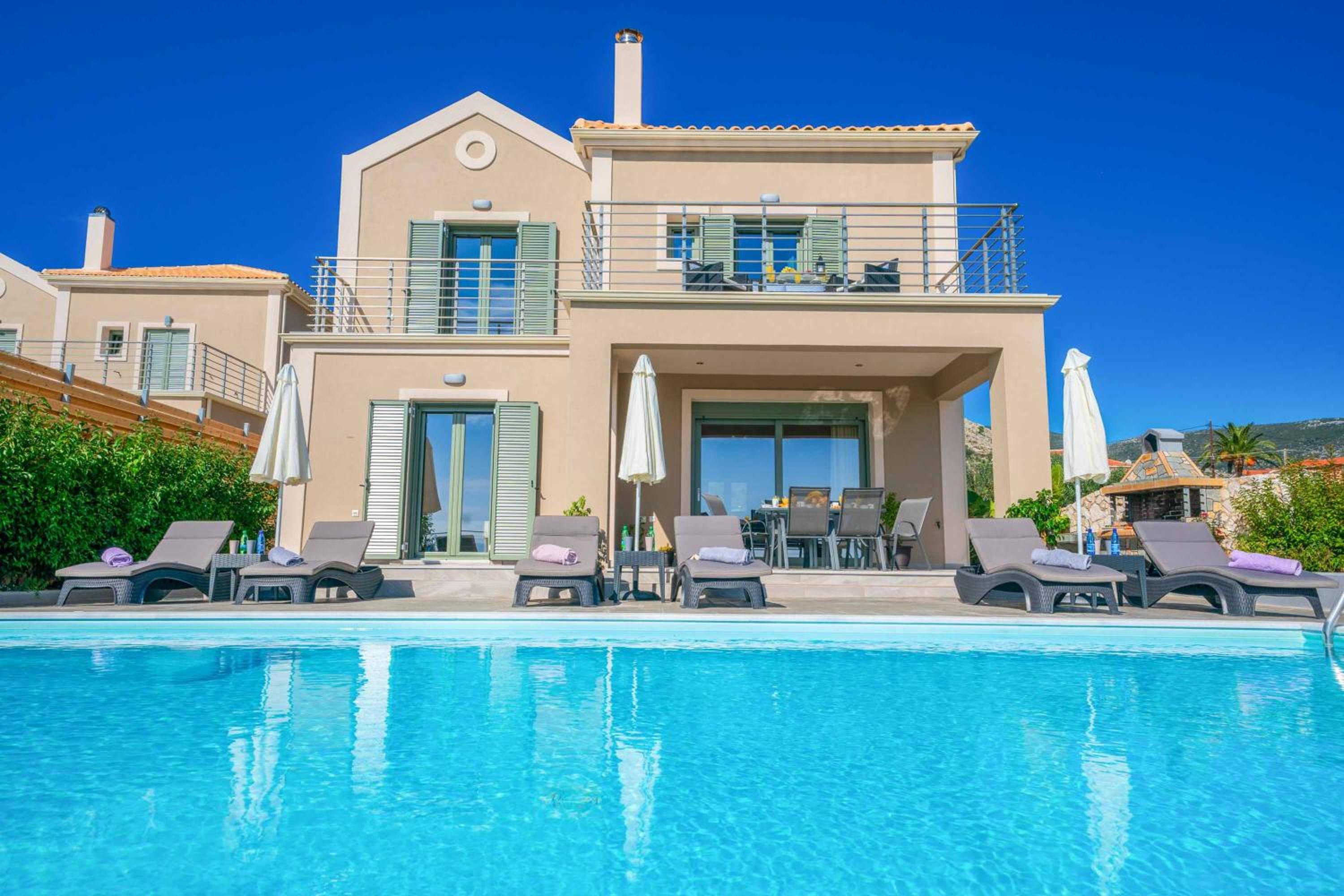 Villa photo 2