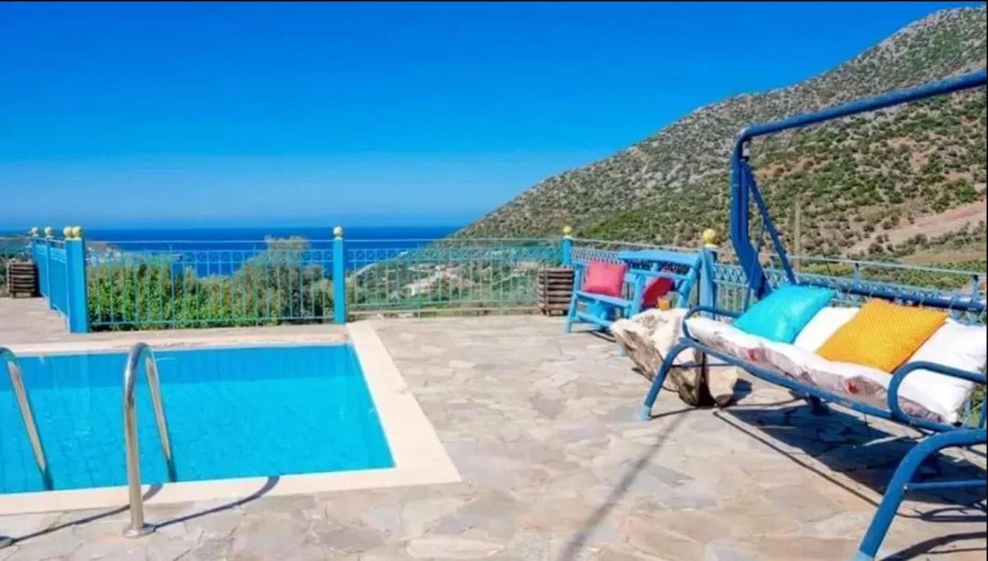 Villa photo 3