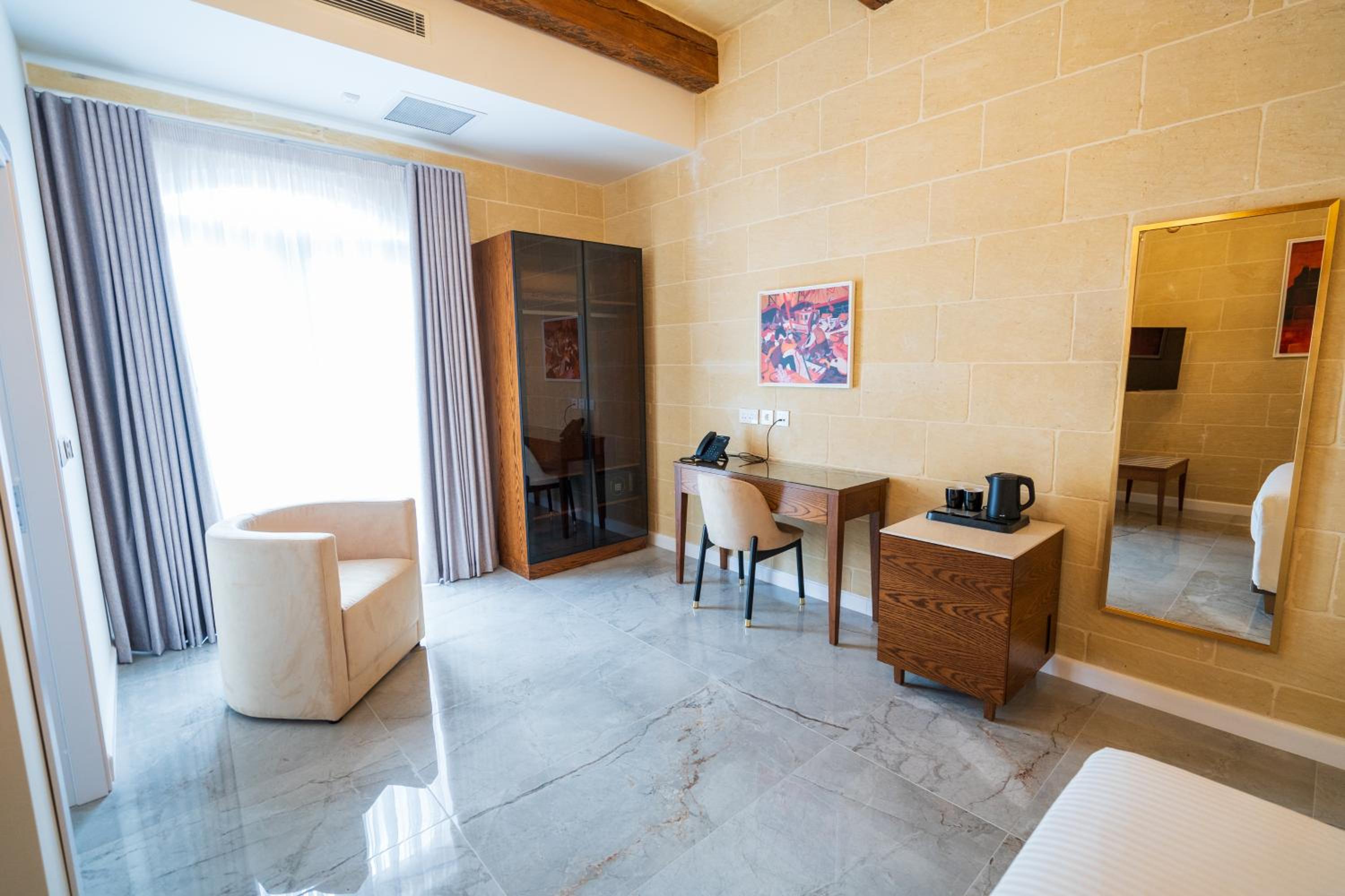 Double Room - Disability Access photo 3