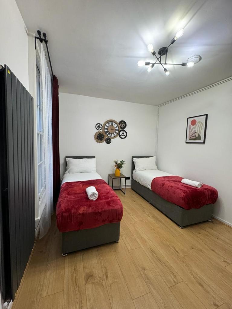Classic Apartment photo 3