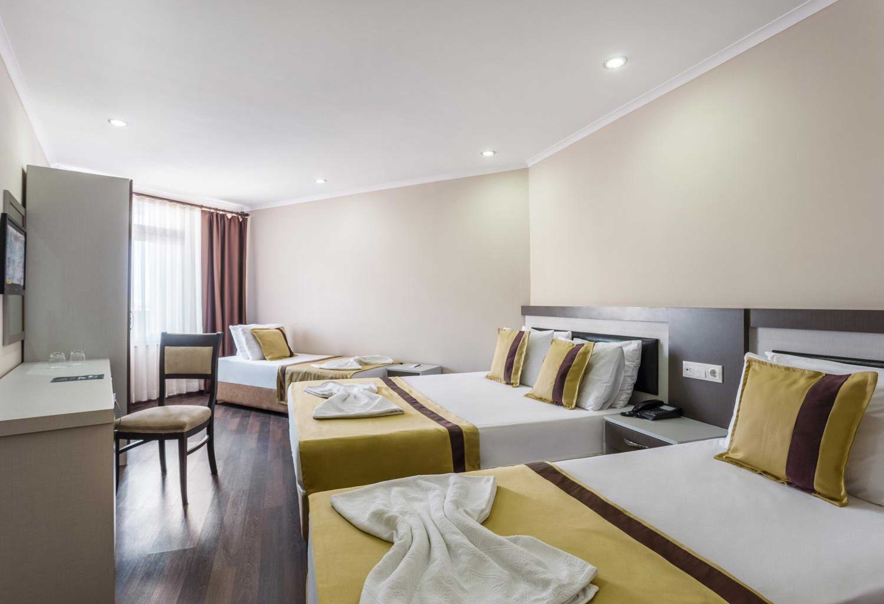Deluxe Quadruple Room photo 1