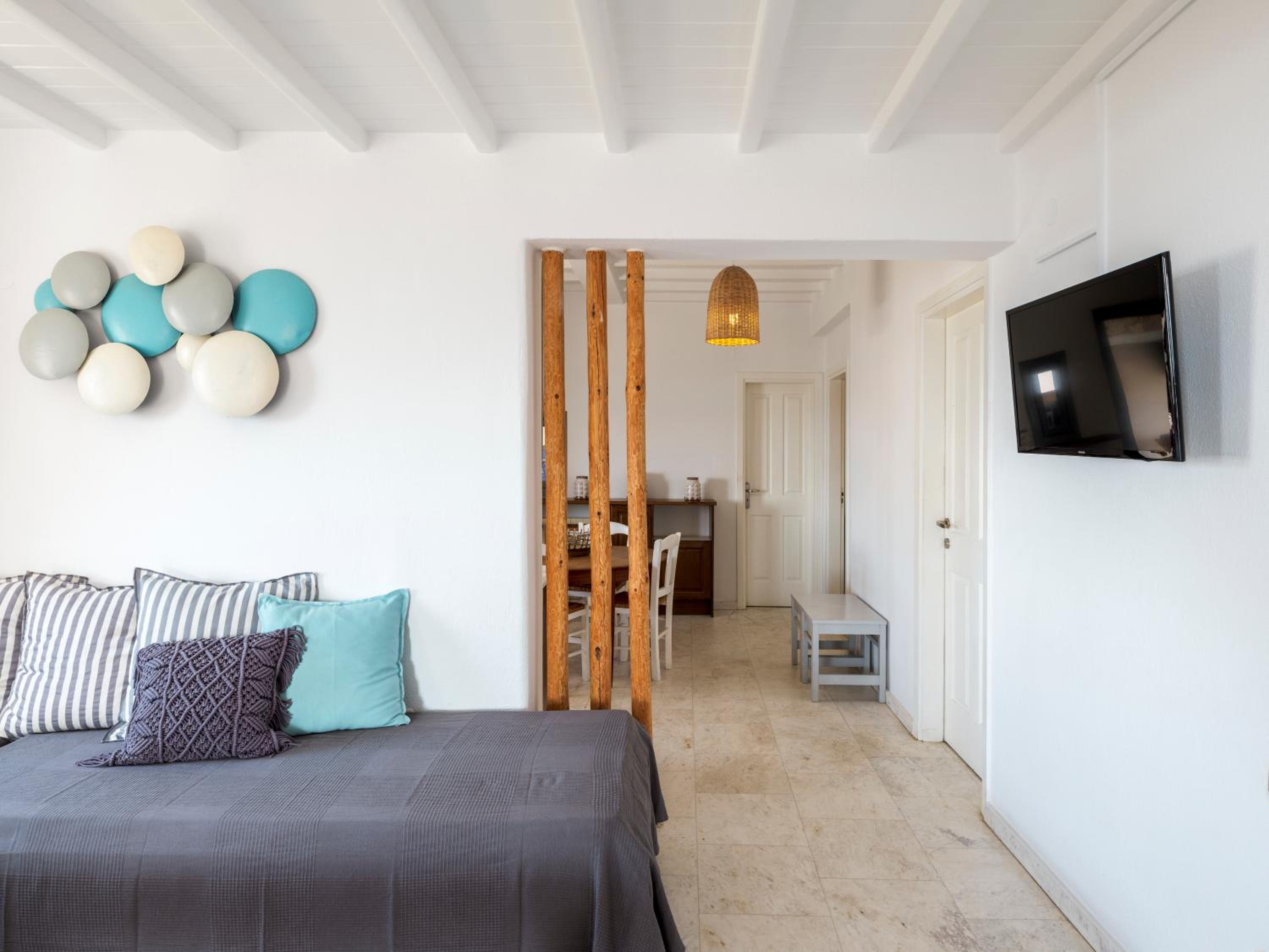Three-Bedroom Apartment - Photo 4