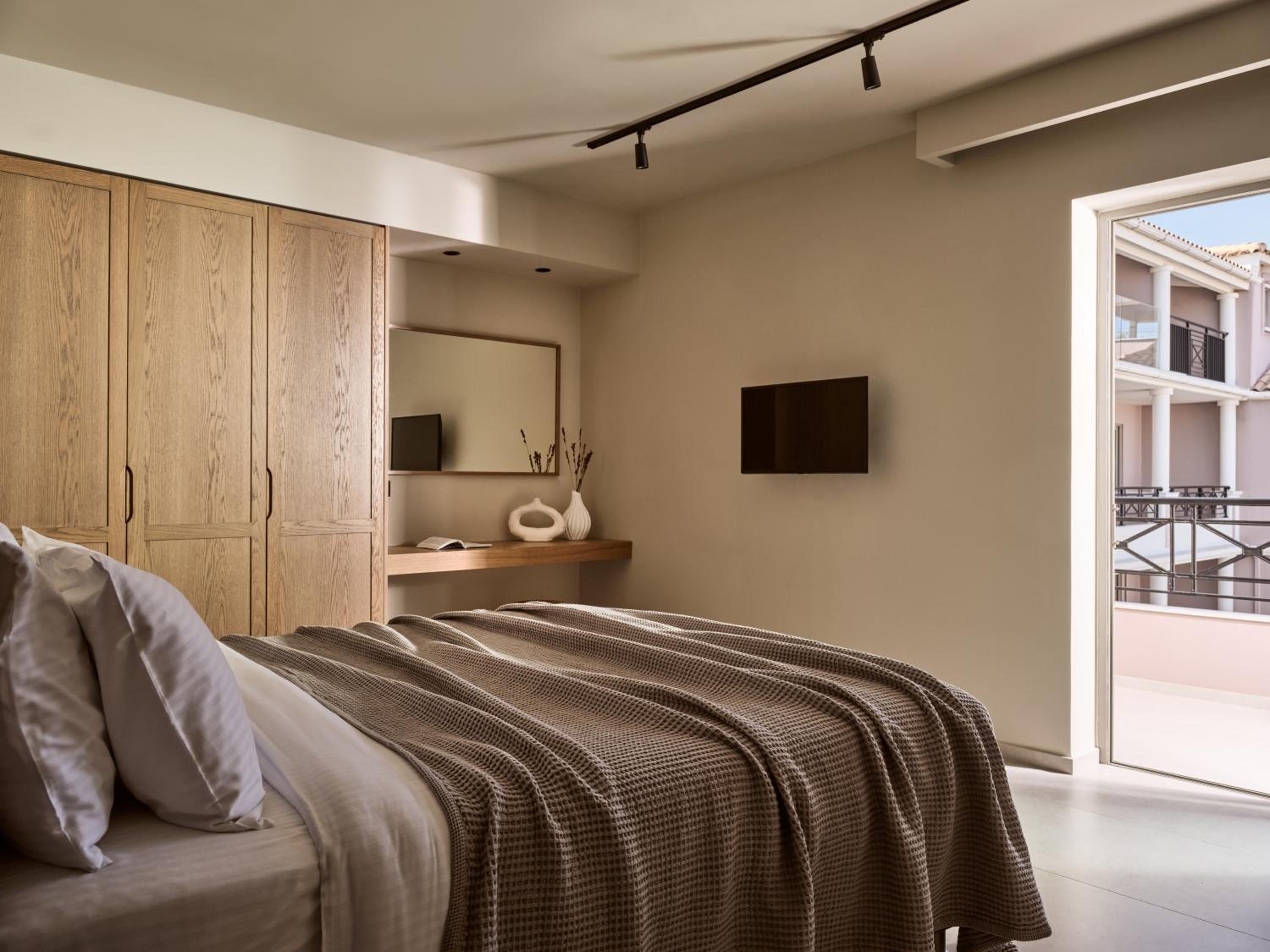 Superior Room - Photo 6