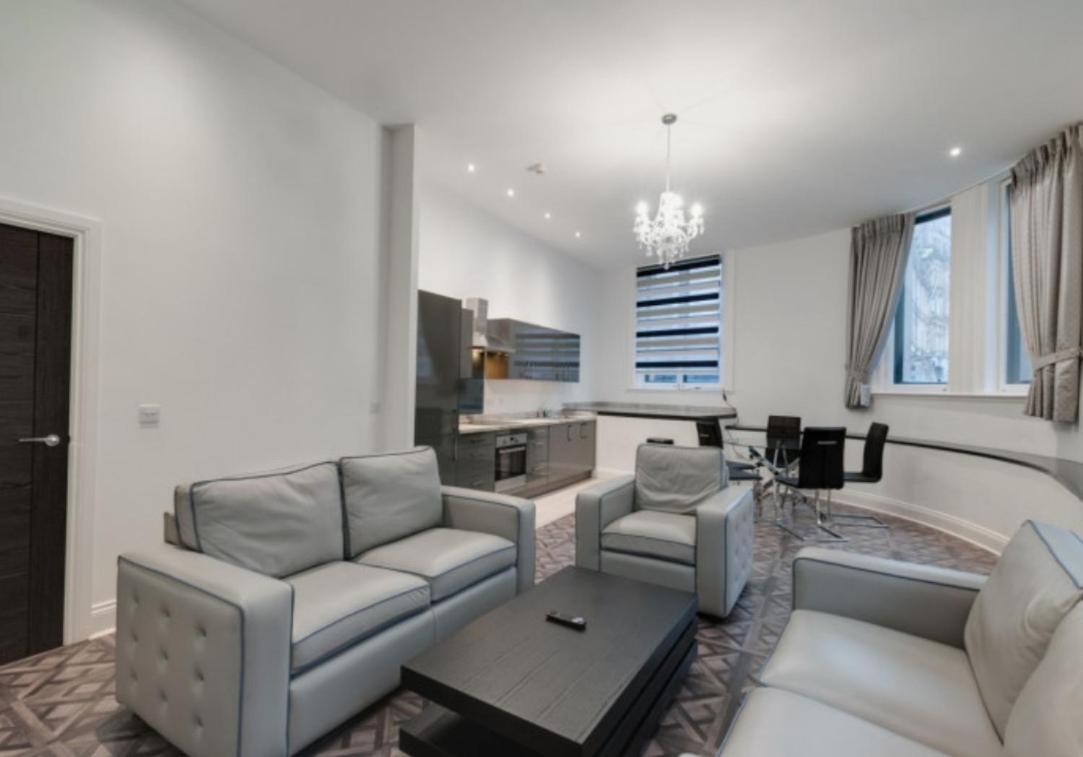 Apartment - Ground Floor - Photo 1