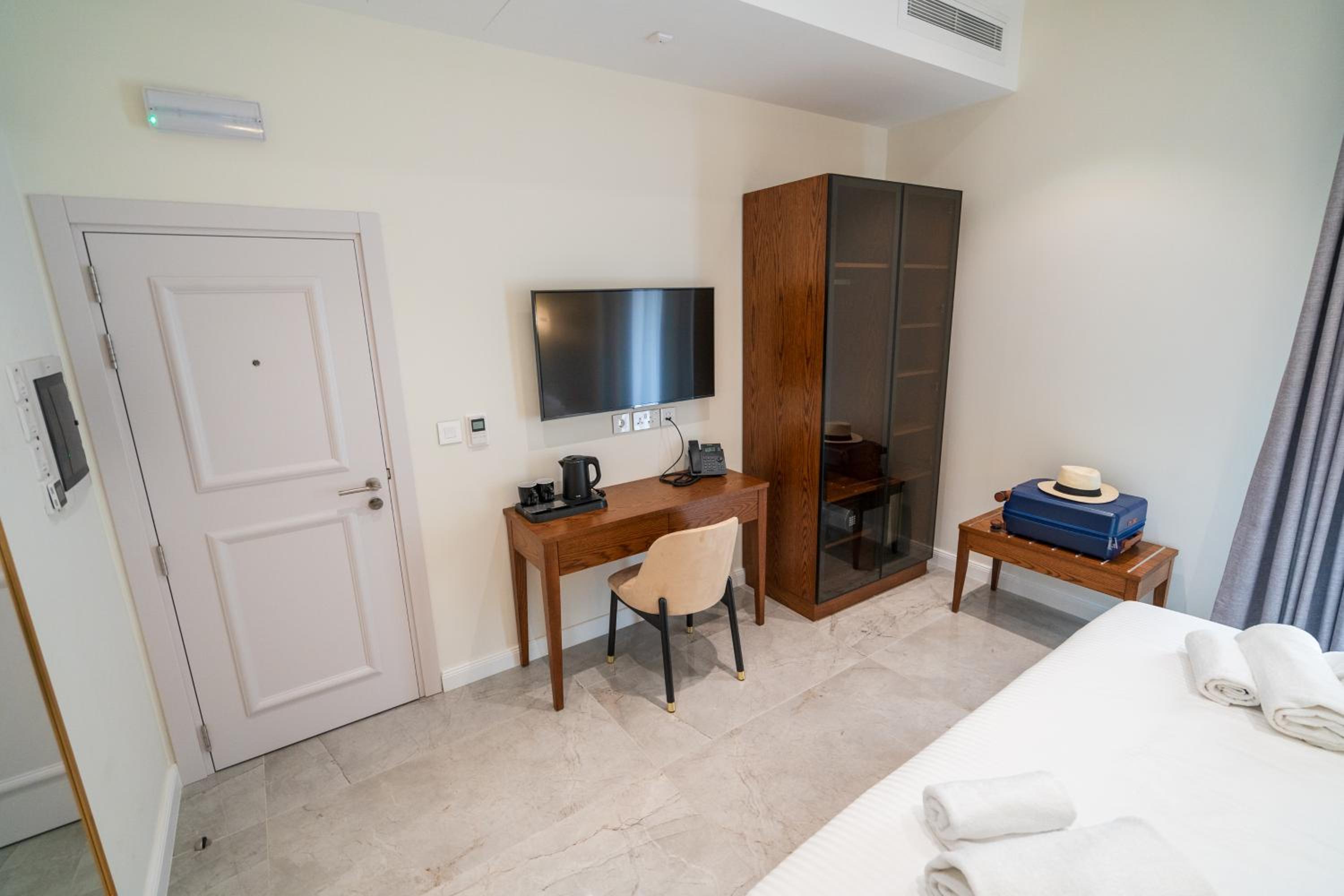 Double Room with Patio photo 2