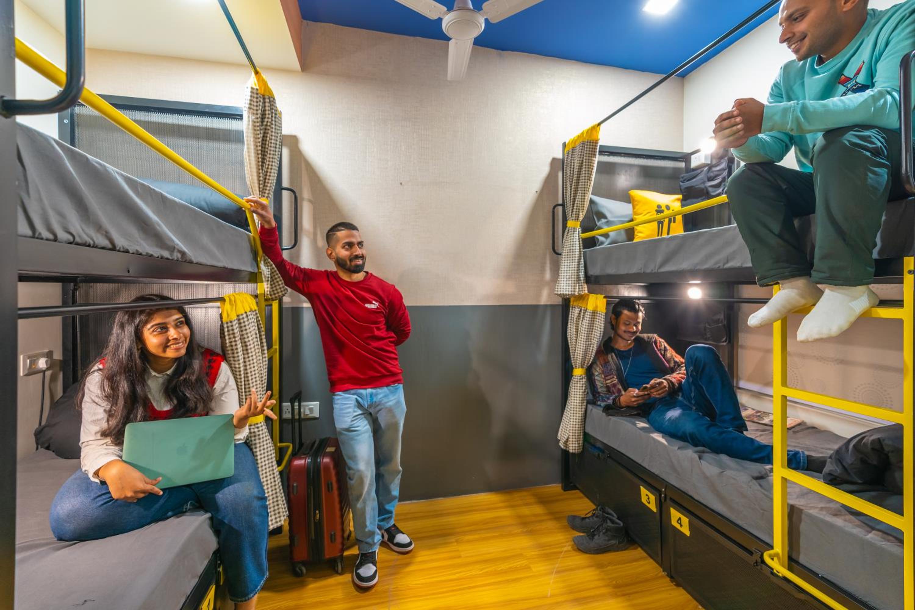 Bed in 4-Bed Mixed Dormitory Room photo 3