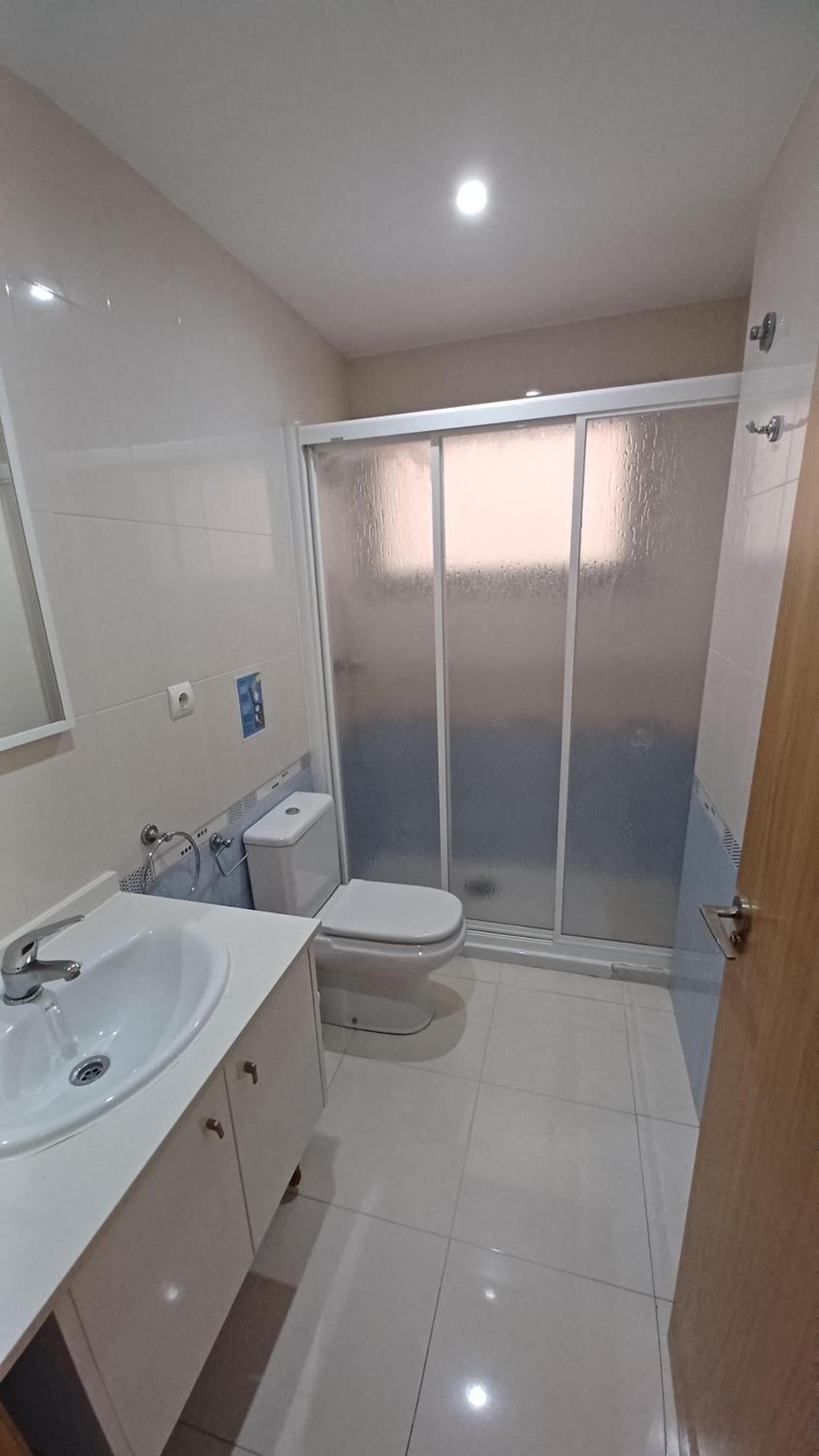 Two-Bedroom Apartment (4-6 Adults) photo 3