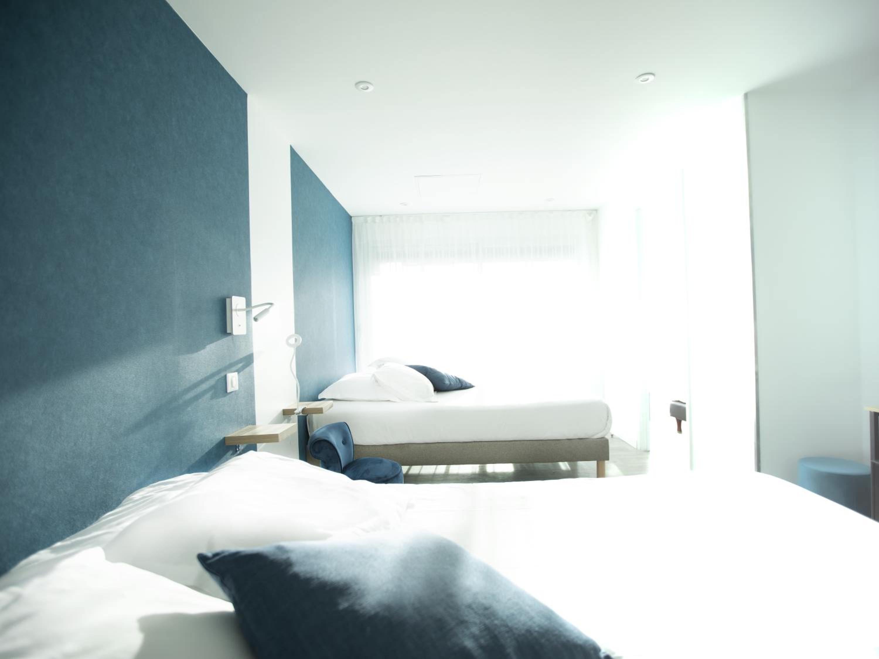 Family Room - Photo 5
