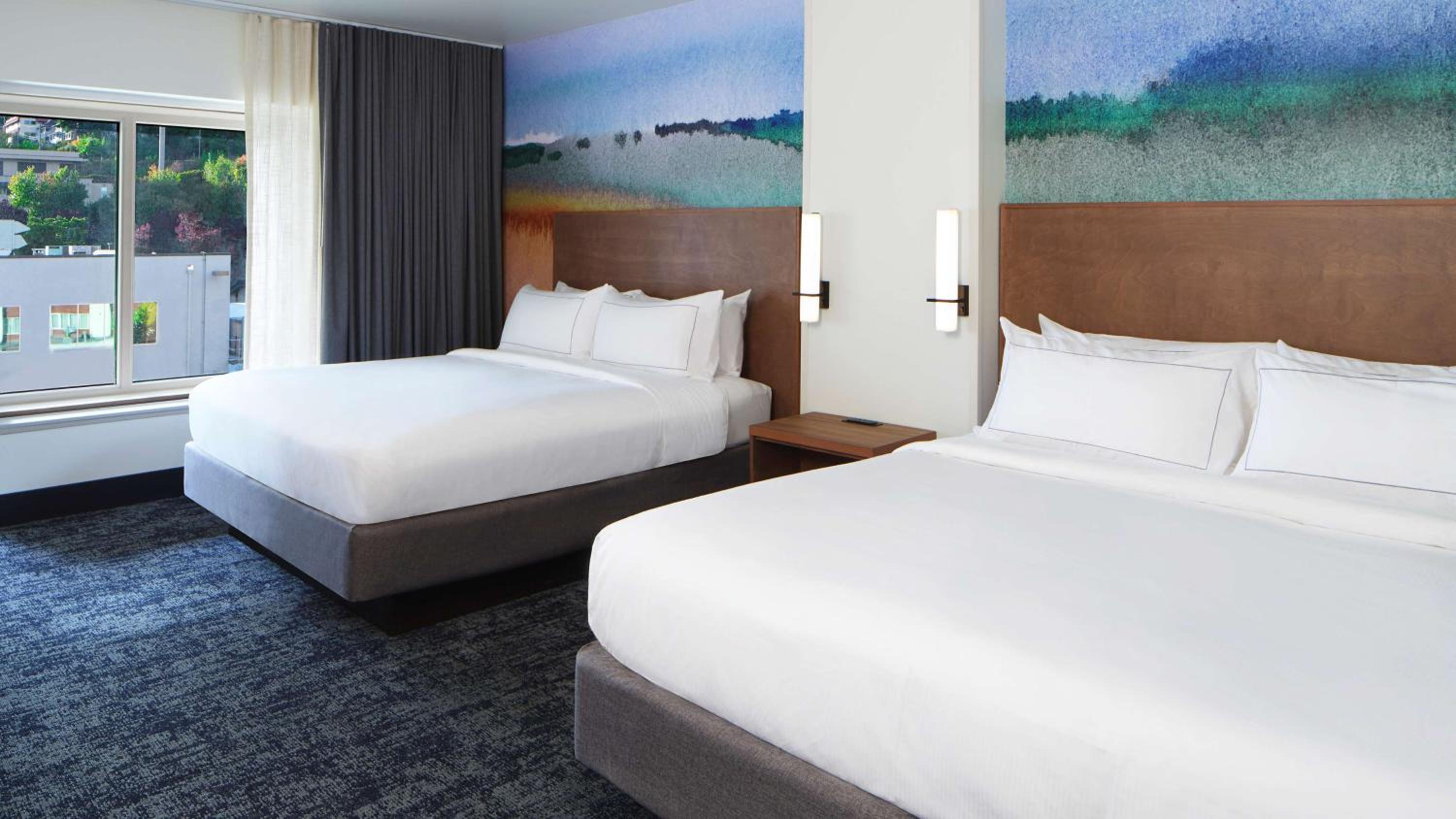 King Room with Two King Beds - Photo 2