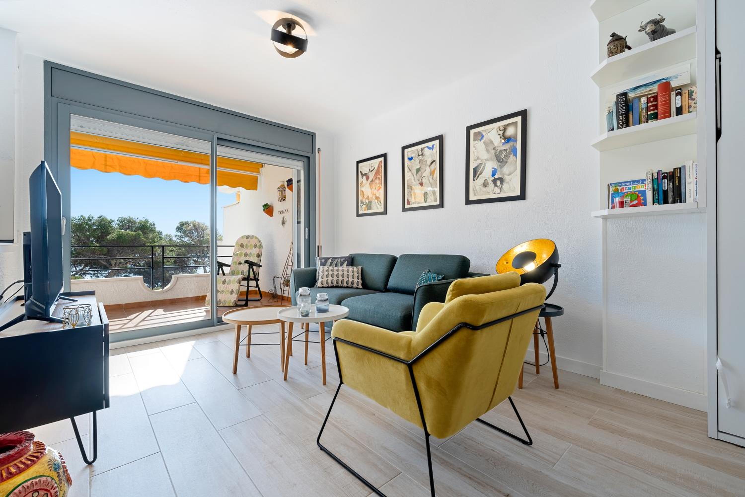Apartamento de un dormitorio superior con balcón