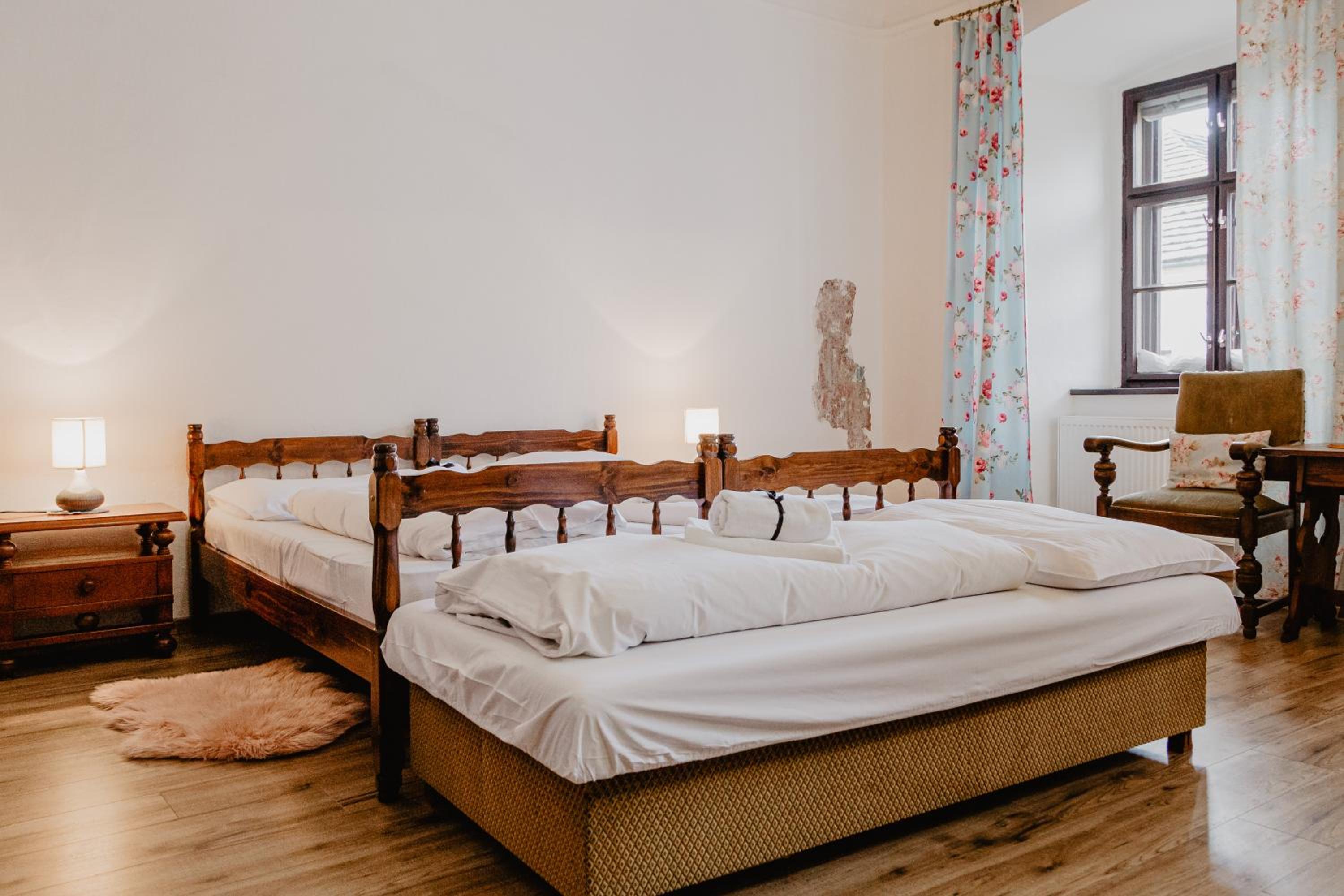 Deluxe Double Room with Extra Bed photo 2