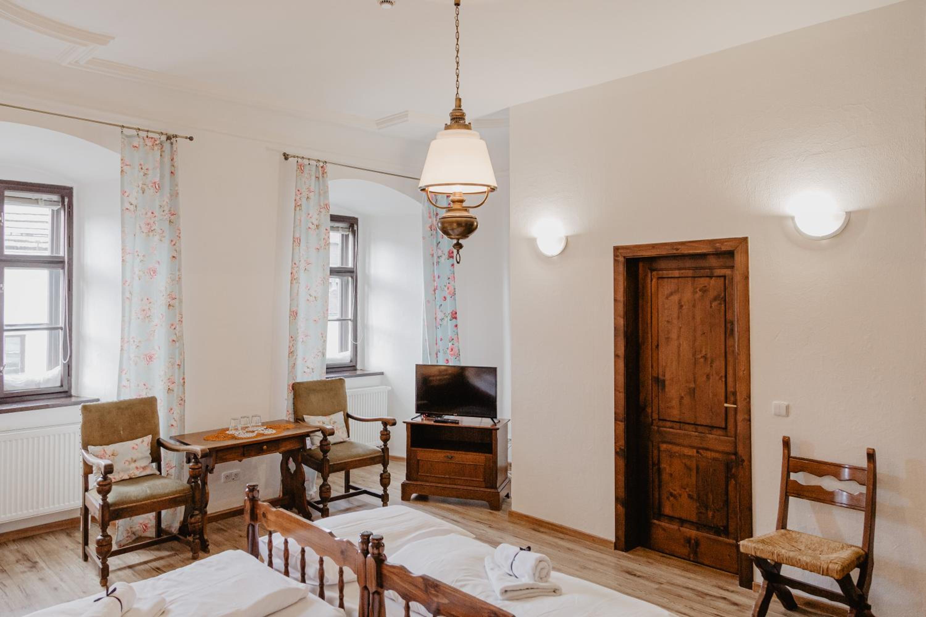 Deluxe Double Room with Extra Bed photo 3
