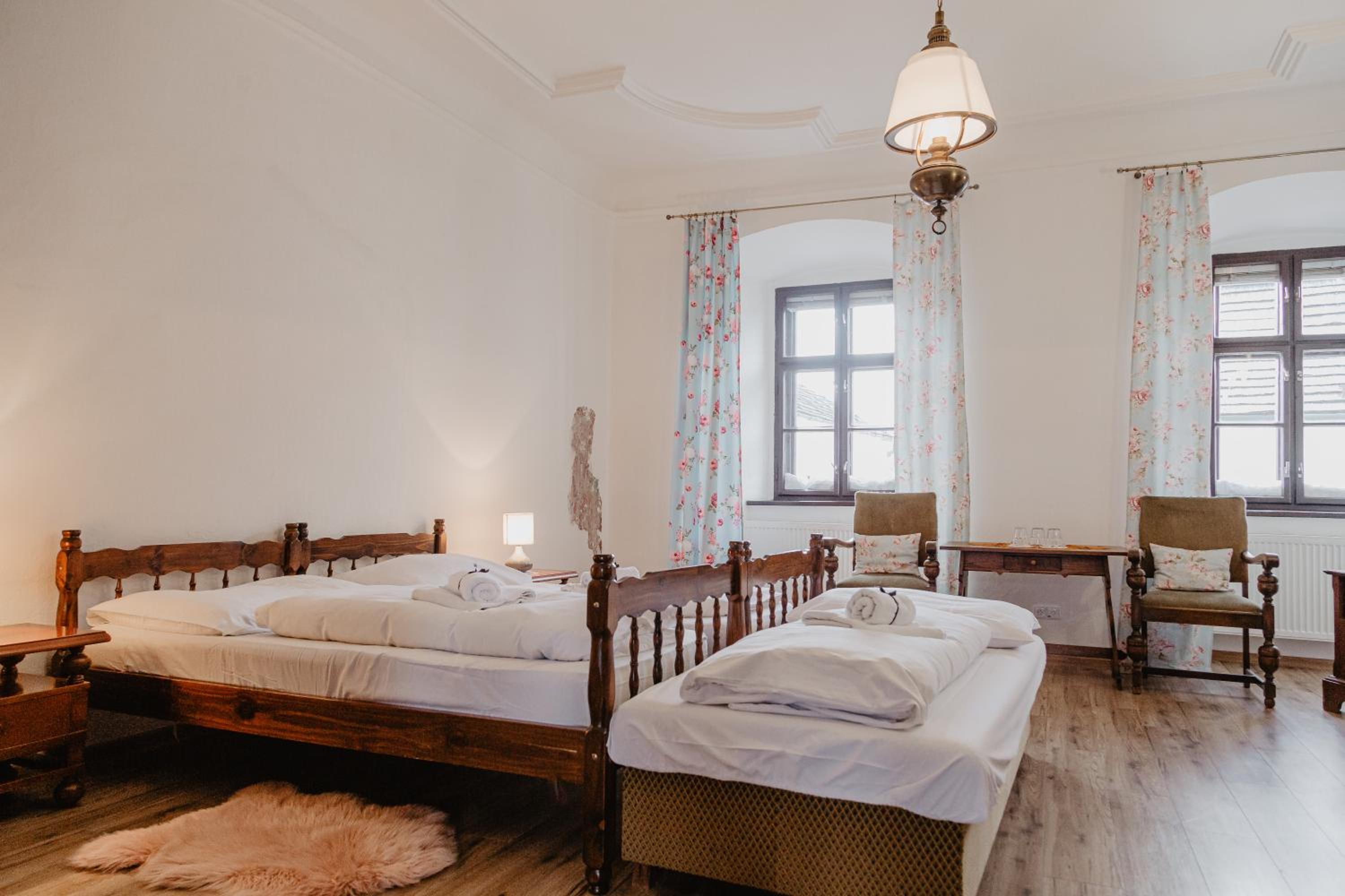 Deluxe Double Room with Extra Bed photo 1